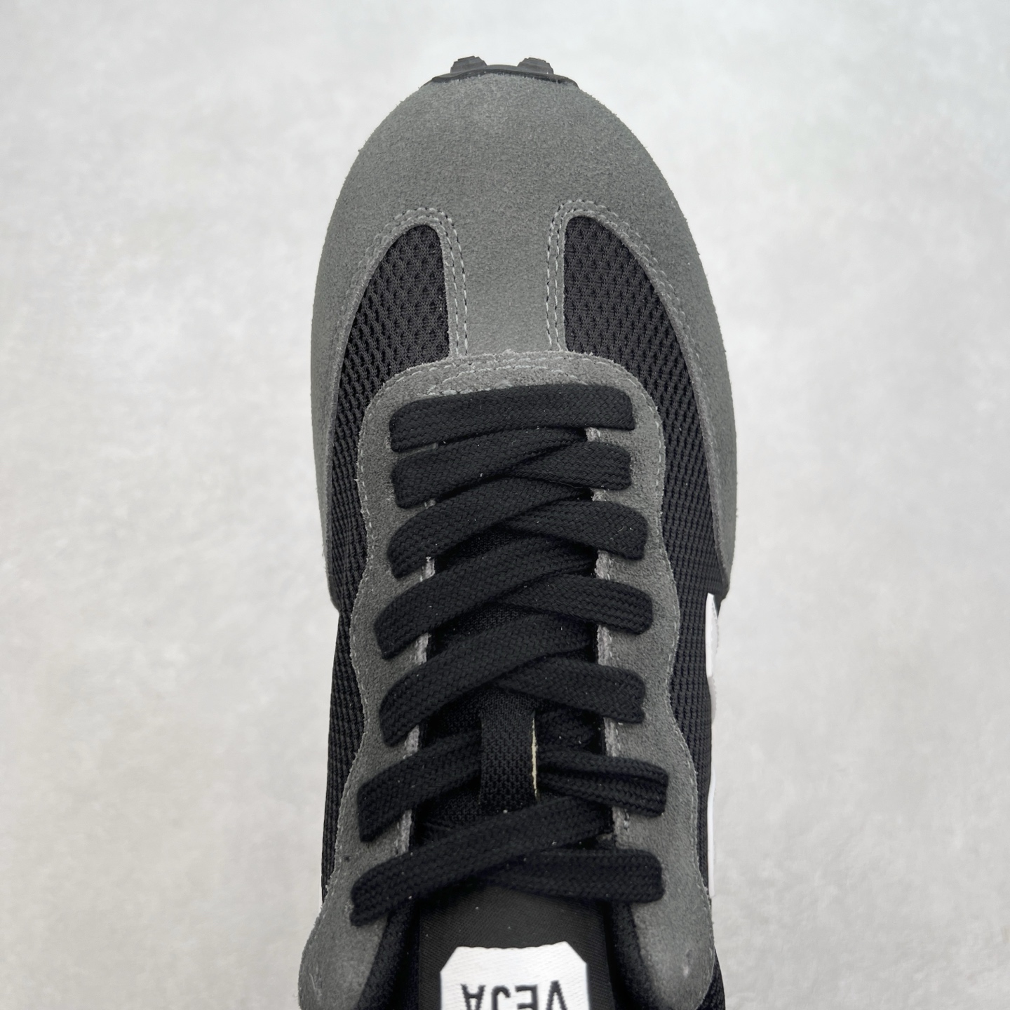 图片[4]-Veja Leather Extra Sneakers 法国国民V字经典运动板鞋#Ins爆款 街拍频繁上镜 春季入夏简约百搭款 全头层进口牛皮 舒适面革内里 广东厂 高端主打色系全网热销中 所售渠道大致由代购渠道 尺码：36 37 38 39 40 41 42 43 44 45-选品中心