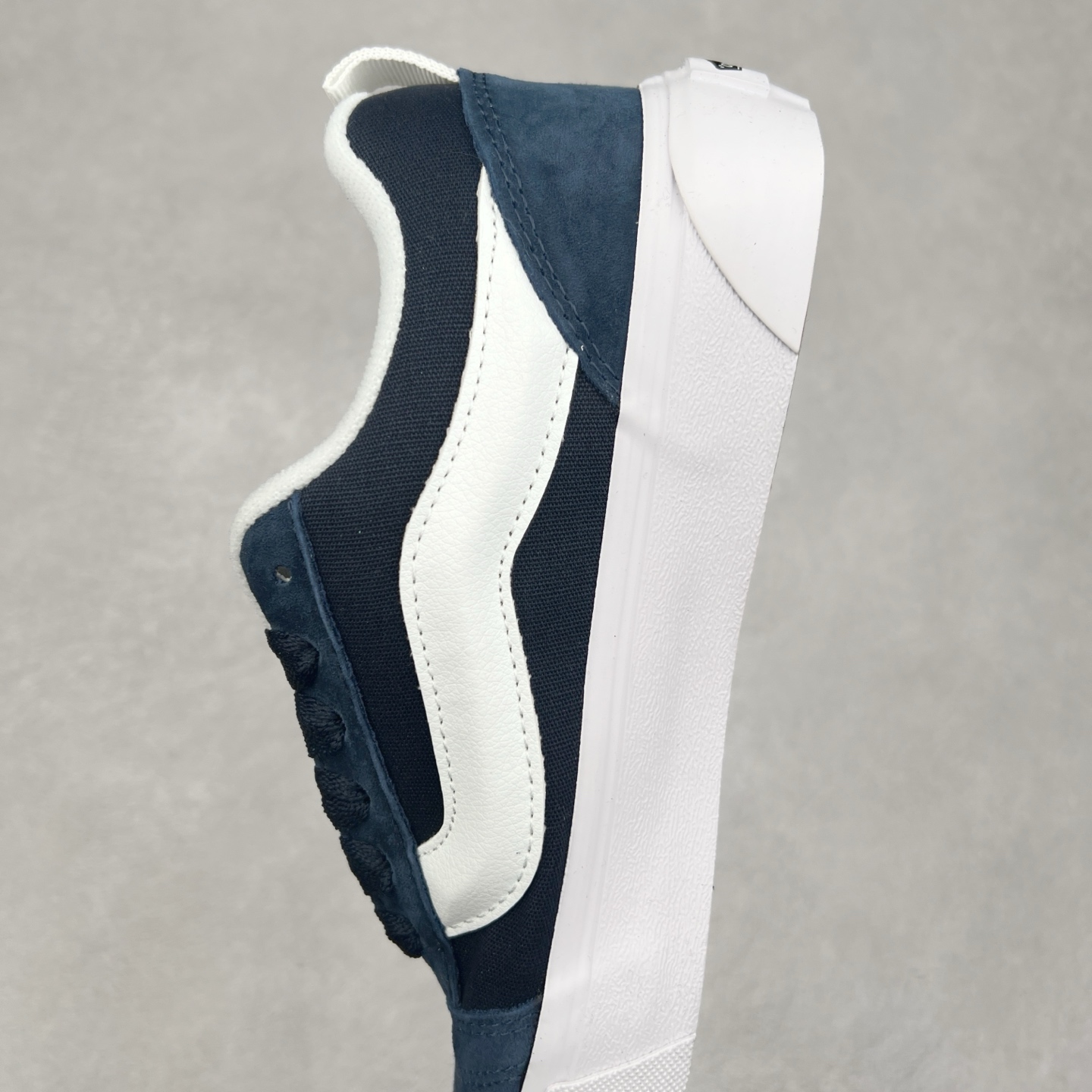 图片[7]-Vans Knu Skool 藏蓝 肥胖版立体大Logo 加厚鞋舌 低帮复古休闲硫化面包鞋 尺码：35 36 36.5 37 38 38.5 39 40 40.5 41 42 42.5 43 44 45 工艺：硫化1：1（重量1：1、真标、原钢印、材质标、鞋型标、合格证）-选品中心