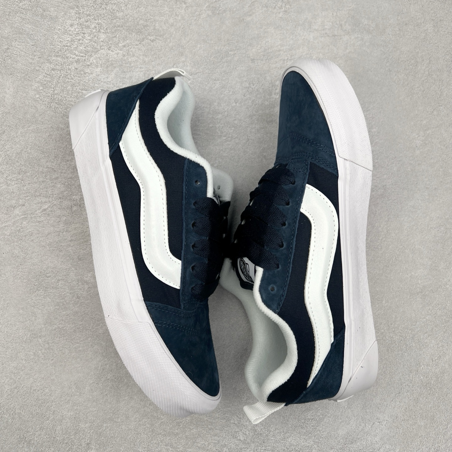 图片[3]-Vans Knu Skool 藏蓝 肥胖版立体大Logo 加厚鞋舌 低帮复古休闲硫化面包鞋 尺码：35 36 36.5 37 38 38.5 39 40 40.5 41 42 42.5 43 44 45 工艺：硫化1：1（重量1：1、真标、原钢印、材质标、鞋型标、合格证）-选品中心