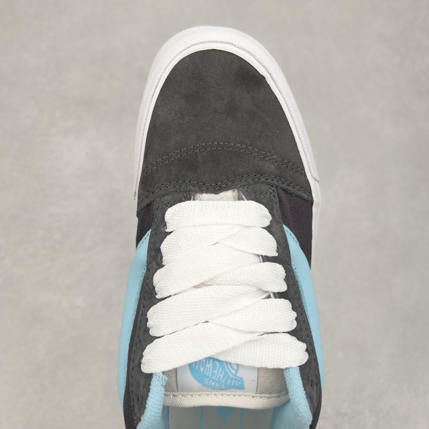 图片[4]-Vans Knu Skool 深灰蓝 肥胖版立体大Logo 加厚鞋舌 低帮复古休闲硫化面包鞋 尺码：35 36 36.5 37 38 38.5 39 40 40.5 41 42 42.5 43 44 45 工艺：硫化1：1（重量1：1、真标、原钢印、材质标、鞋型标、合格证）-选品中心