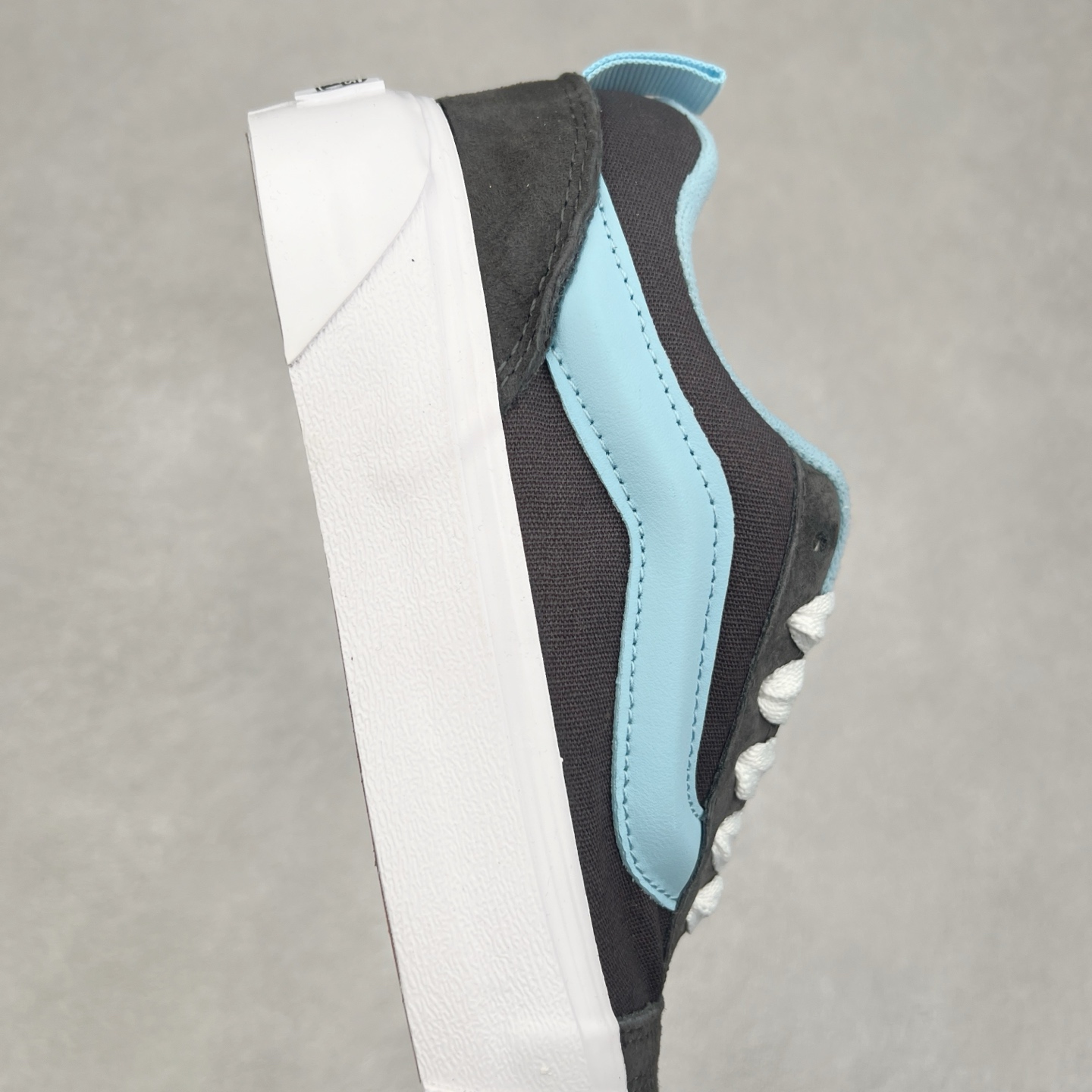 图片[6]-Vans Knu Skool 深灰蓝 肥胖版立体大Logo 加厚鞋舌 低帮复古休闲硫化面包鞋 尺码：35 36 36.5 37 38 38.5 39 40 40.5 41 42 42.5 43 44 45 工艺：硫化1：1（重量1：1、真标、原钢印、材质标、鞋型标、合格证）-选品中心