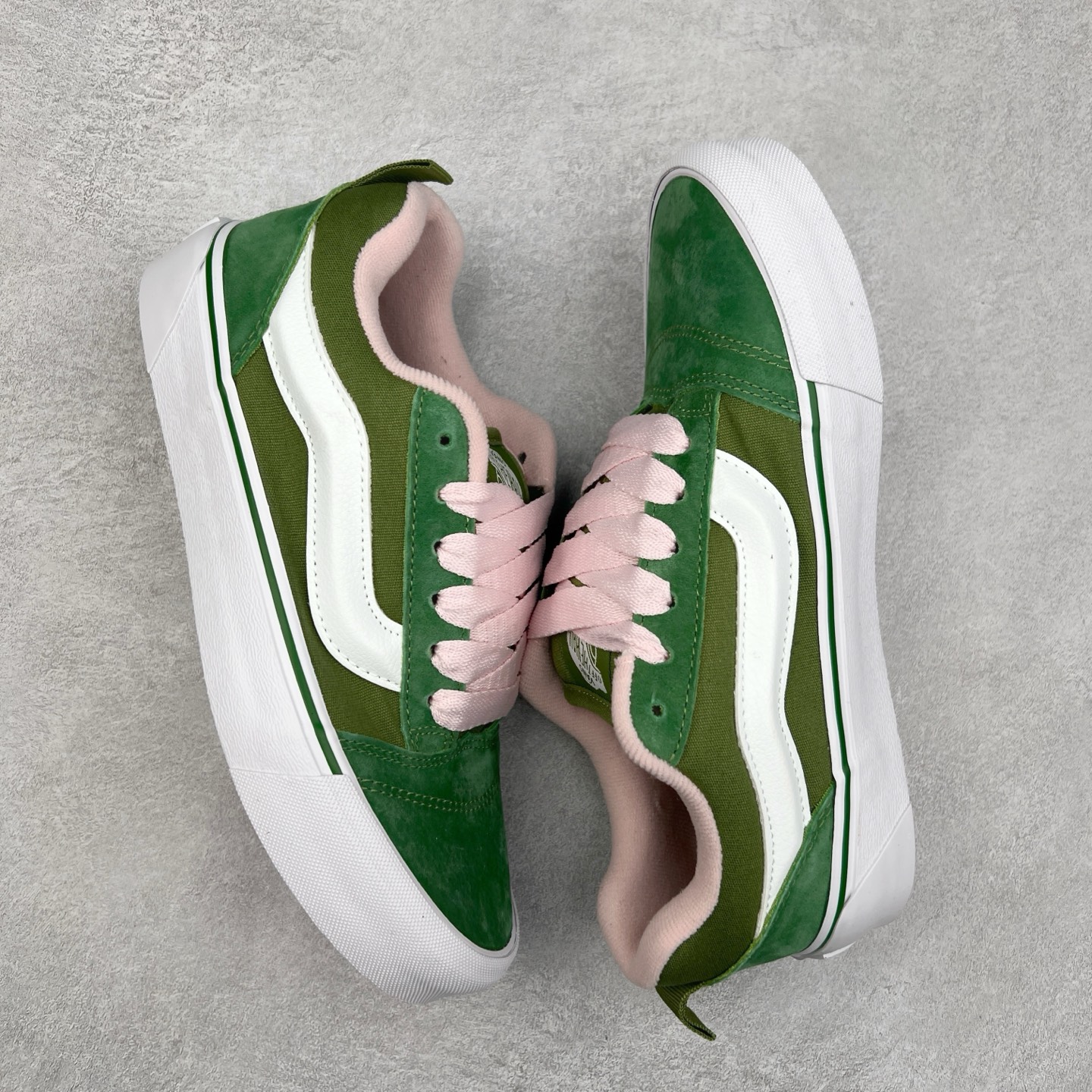 图片[3]-Vans Knu Skool 绿粉 肥胖版立体大Logo 加厚鞋舌 低帮复古休闲硫化面包鞋 尺码：35 36 36.5 37 38 38.5 39 40 40.5 41 42 42.5 43 44 45 工艺：硫化1：1（重量1：1、真标、原钢印、材质标、鞋型标、合格证）-选品中心