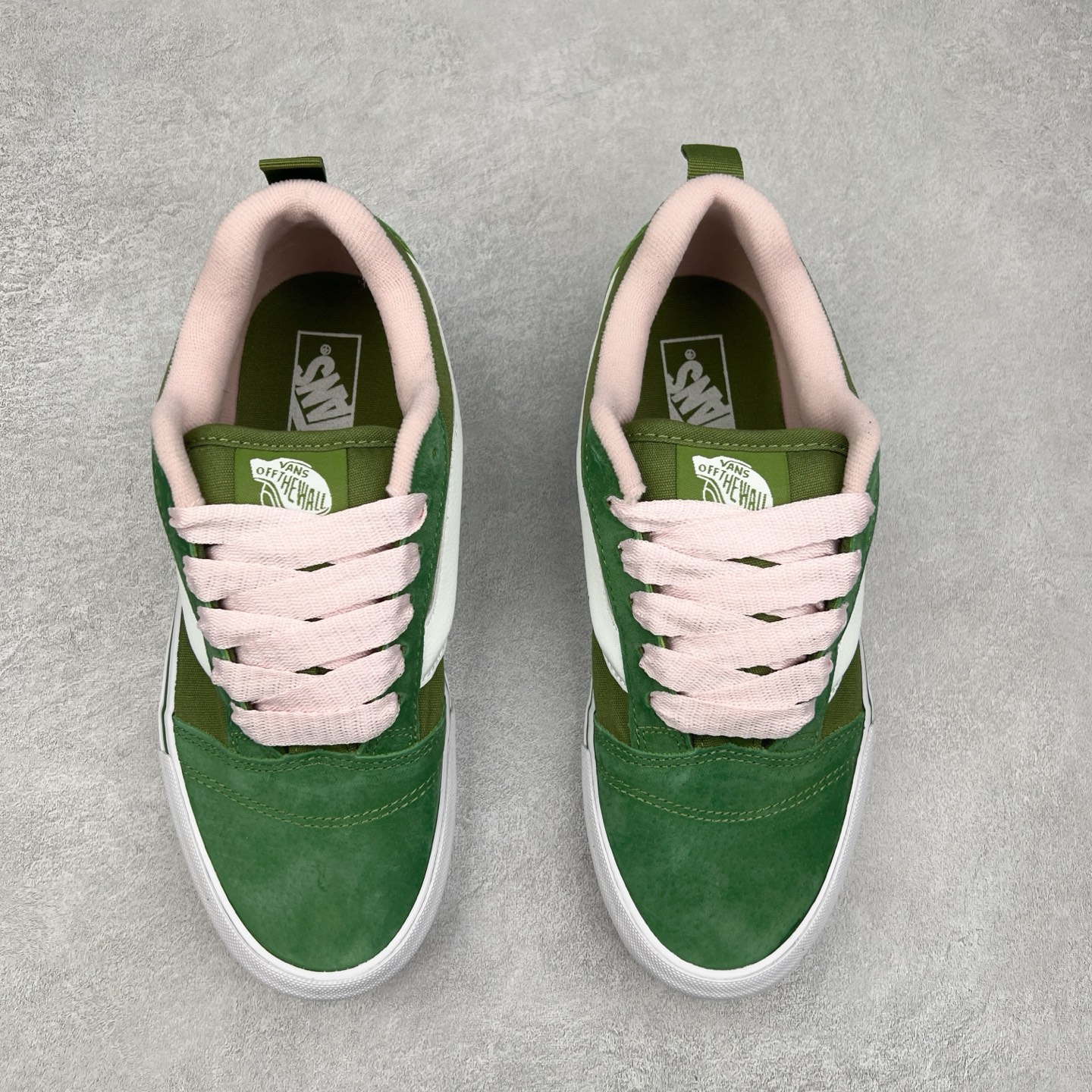 图片[2]-Vans Knu Skool 绿粉 肥胖版立体大Logo 加厚鞋舌 低帮复古休闲硫化面包鞋 尺码：35 36 36.5 37 38 38.5 39 40 40.5 41 42 42.5 43 44 45 工艺：硫化1：1（重量1：1、真标、原钢印、材质标、鞋型标、合格证）-选品中心