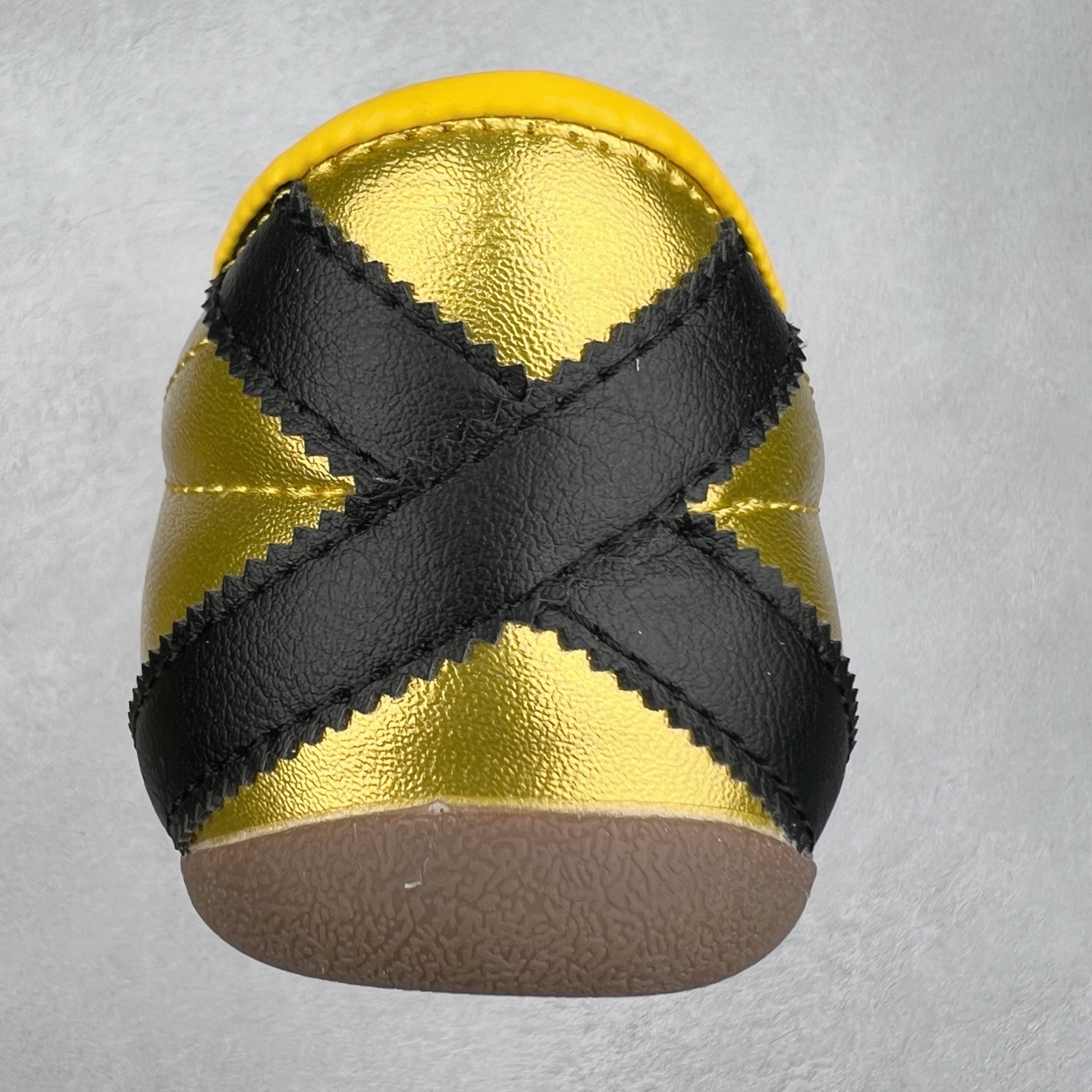 图片[8]-AD Originals Tokyo 东京限定系列复古百搭薄底德训风低帮休闲运动T头鞋 JR2156 ORIGINALS 挖掘复古运动基因，文 将经典与现代完美融合，推出薄底鞋系列，引起潮流趋势。此次COSTS带来的是ADIDAS ORIGINALS TOKYO系列黑白两款百搭配色，鞋款鞋面舒适贴合脚面， 同时采用柔软材质，穿着轻便舒适；中底缓震性能，鞋底有一定弹性，日常穿搭舒适且防滑。尺码：35⅔ 36 36⅔ 37⅓ 38 38⅔ 39⅓ 40 40⅔ 41⅓ 42 42⅔ 43⅓ 44 45-选品中心