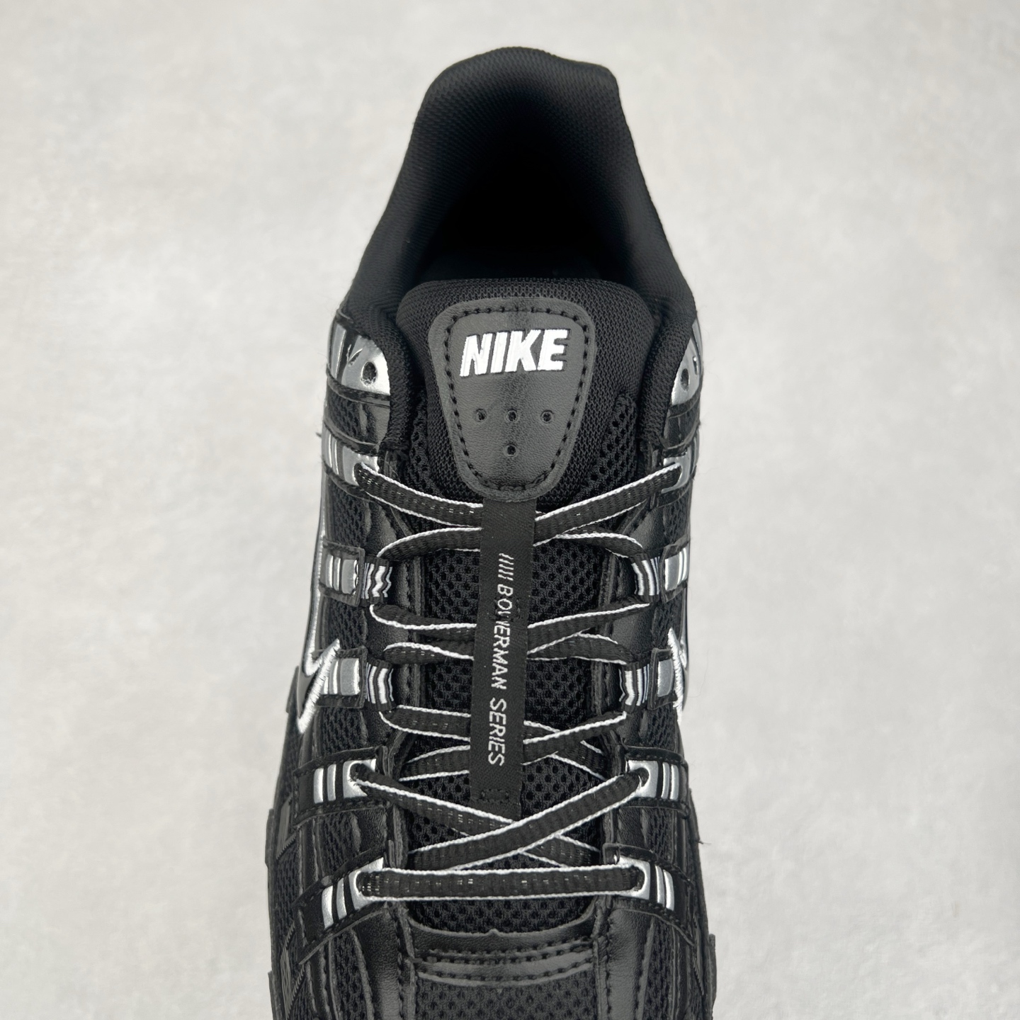 图片[5]-NK P-6000 系列低帮复古老爹风休闲运动舒适慢跑鞋 CD6404-026 融合 Pegasus 过往运动鞋设计 助力 21 世纪早期跑步运动跃升时尚新高度 采用透气网眼布、运动风格线条和耐穿覆面 兼具吸睛外观和舒适感受 中底泡绵以田径赛道为灵感 打造厚实设计 缔造出众缓震性能 尺码：36 36.5 37.5 38 38.5 39 40 40.5 41 42 42.5 43 44 44.5 45-选品中心