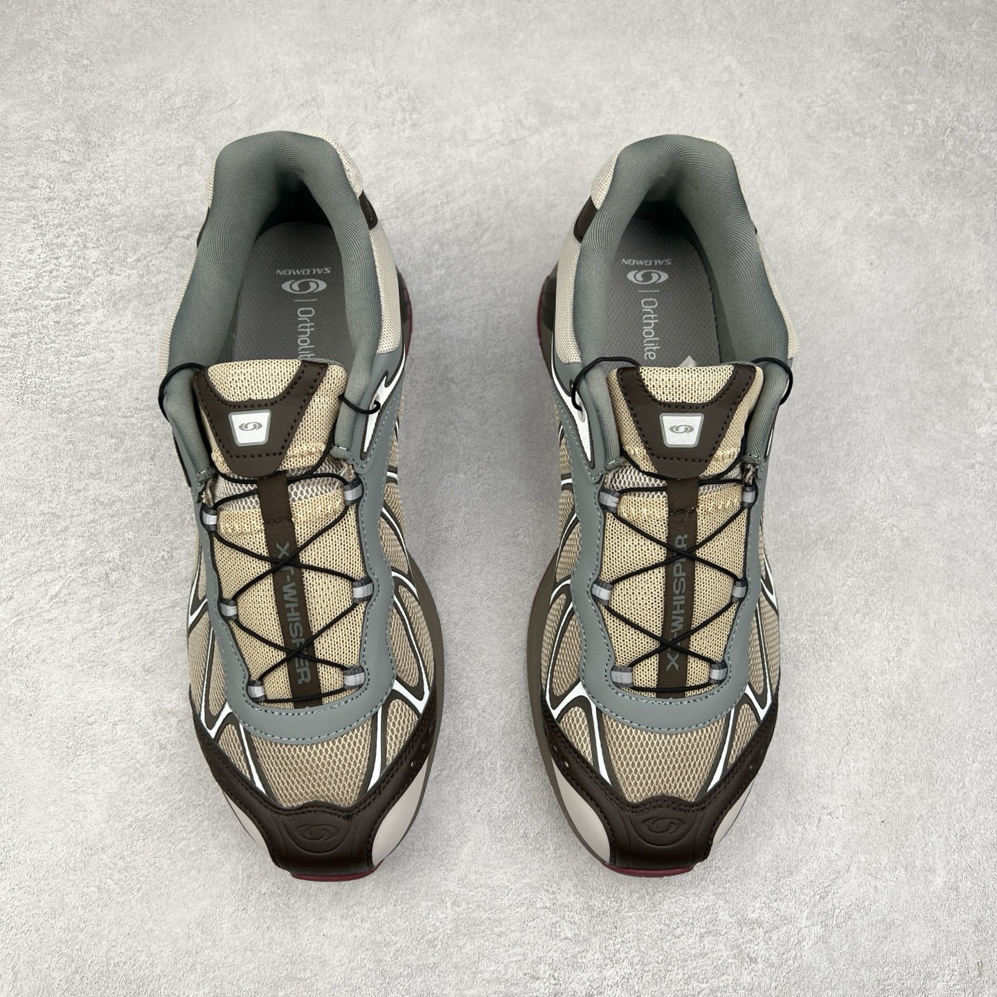 图片[2]-＃GX SALOMON XT-WHISPER 萨洛蒙圆头防滑耐磨低帮休闲越野训练城市通勤跑步鞋 男女同款 浅棕色 纯原外贸平台特供订单 耗时半年巨作 全套原纸板楦头开发 原厂特供网布配套加持 确保原汁原味 完美呈现版型 原档数据独家私模五层组合大底 男女鞋同步官方开发至46.5 原装Ortholite轻量化鞋垫 中底布带钢印编号 原厂TPU锁扣 进口港宝加持 后跟自然饱满 还原公司包裹性 鞋面以“锯齿”状的包裹系统呈现 在基色底之下加入了各种色点缀 将公司的最新技术和时尚前卫的造型融入耐用的长跑款式中 鞋面由 TPU 薄膜制成 并焊接在高耐磨网眼上 使其既时尚又坚固 由 ACS底盘支撑 可增强稳定性和支撑力 以及由橡胶凸耳 Contragrip外底覆盖的 EVA 缓冲中底 旨在应对崎岖的地形 鞋舌上的彩色Salomon 标签、Quicklace 系统以及鞋头、鞋舌和鞋跟上的附加品牌使细节更加完美 让穿着者可以轻松驾驭户外与通勤下的任何运动生活场景 无缝鞋身户外随意纵横 颜值与脚感兼备 出街通勤 绝对非常吸睛 你值得拥有 尺码：36 36.5 37.5 38 38.5 39 40 40.5 41 42 42.5 43 44 44.5 45 46 46.5 注意：偏小1码-选品中心