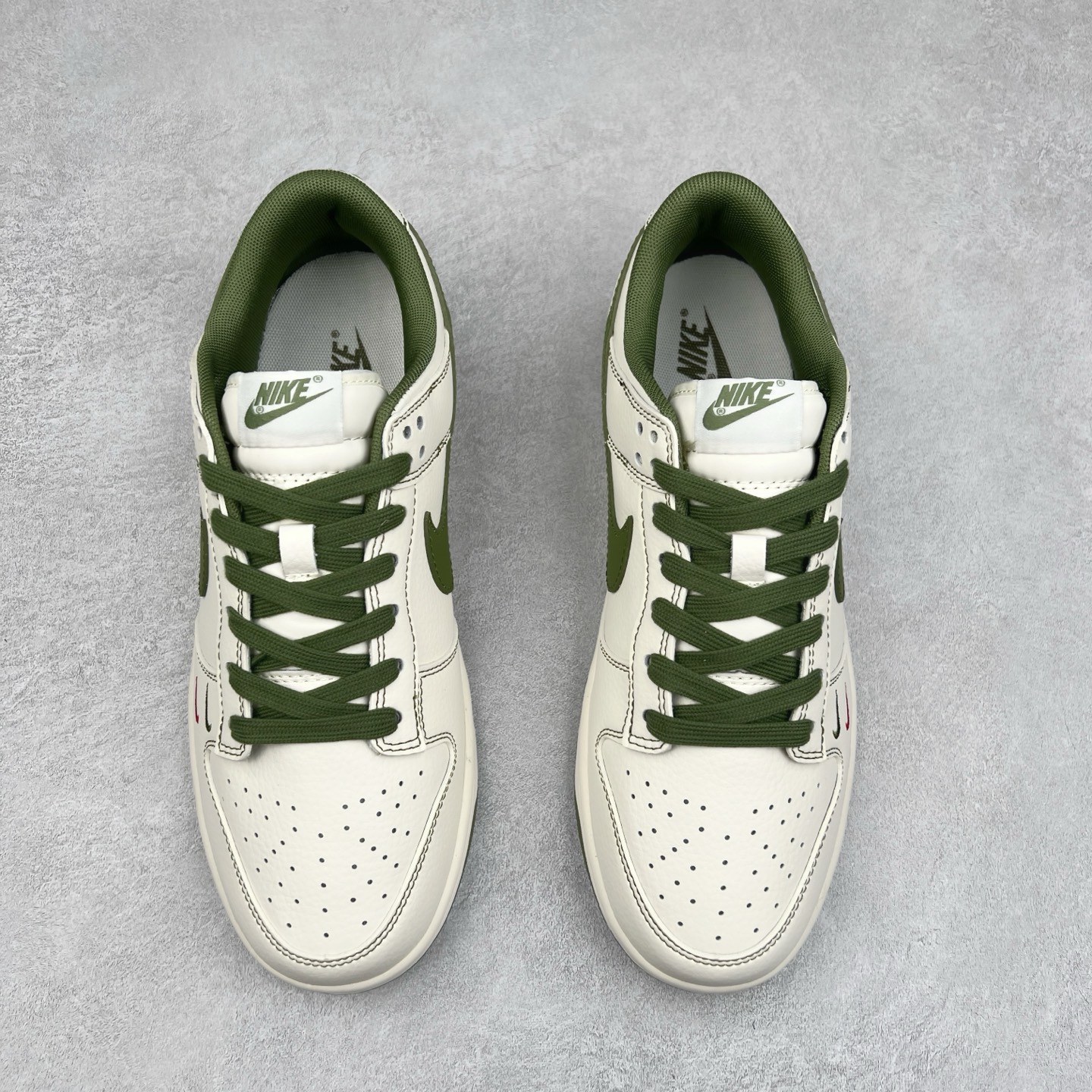 图片[2]-＃纯原福利 NK Dunk Low 定制配色 大厂出品 极力推荐 原装头层材料 独家版型蒸餾加工帶來的是更好的视觉和脚感体验大厂纯原品质出货 清洁度 电绣工艺 皮料切割干净无任何毛边 细节完美 尺码：36 36.5 37.5 38 38.5 39 40 40.5 41 42 42.5 43 44 44.5 45-选品中心