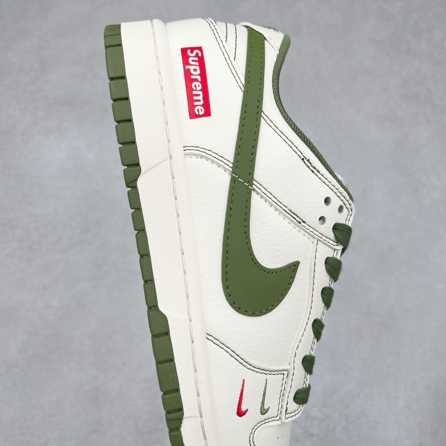 图片[6]-＃纯原福利 NK Dunk Low 定制配色 大厂出品 极力推荐 原装头层材料 独家版型蒸餾加工帶來的是更好的视觉和脚感体验大厂纯原品质出货 清洁度 电绣工艺 皮料切割干净无任何毛边 细节完美 尺码：36 36.5 37.5 38 38.5 39 40 40.5 41 42 42.5 43 44 44.5 45-选品中心