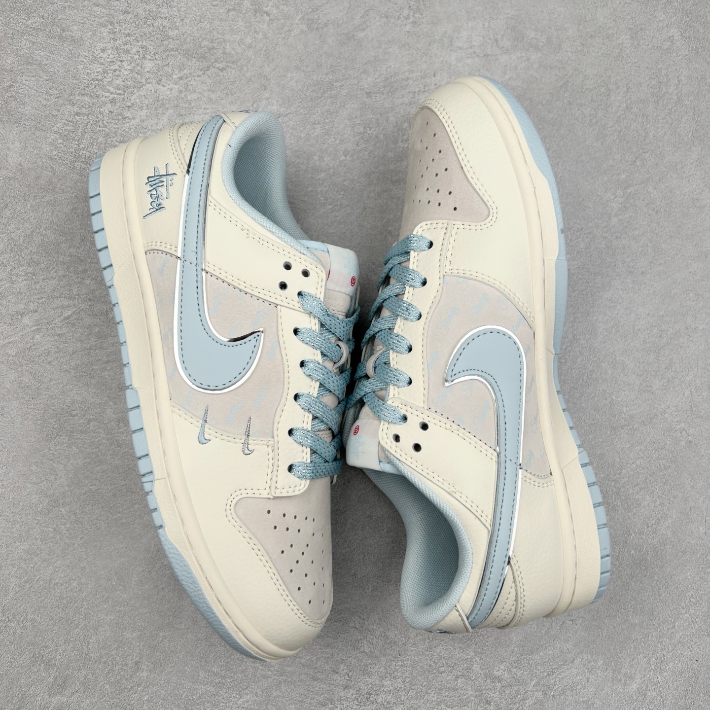 图片[3]-NK Dunk Low 定制配色 XY2026-101 大厂出品 极力推荐 原装头层材料 独家版型蒸餾加工帶來的是更好的视觉和脚感体验大厂纯原品质出货 清洁度 电绣工艺 皮料切割干净无任何毛边 细节完美 实拍调校N版已经零色差零失真 百分百还原实物色彩所见即所得 不存在货不对板色差等低级问题 选购参考实物拍摄 不混卖不参货 只用心做好货严格选品 承诺混一赔十 尺码：36 36.5 37.5 38 38.5 39 40 40.5 41 42 42.5 43 44 44.5 45-选品中心