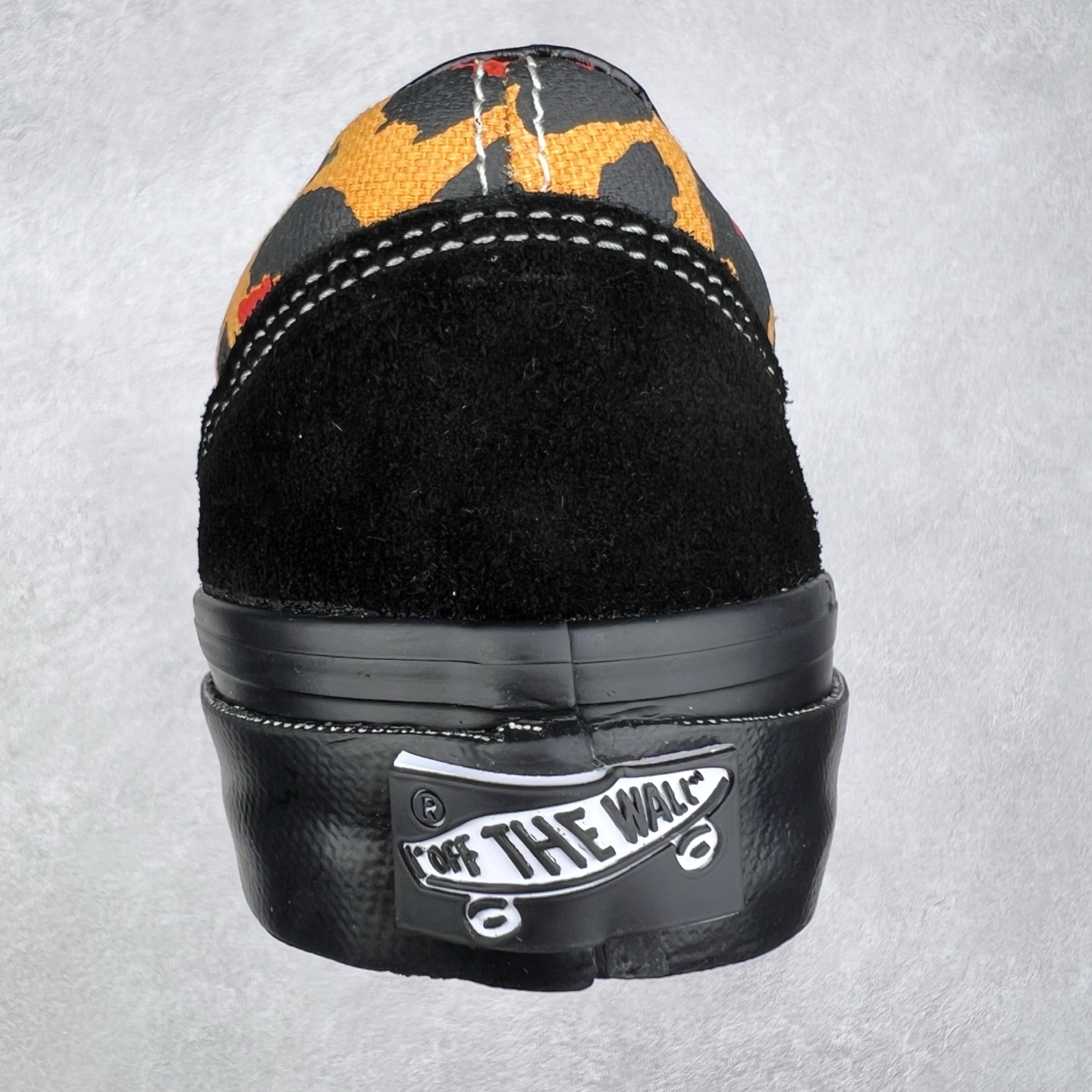 图片[8]-Vans Premium Old Skool 高阶系列 豹纹拼接休闲低帮滑板鞋 范斯官方新款 重回复古街头巅峰 鞋面采用麂皮搭配帆布材质打造 豹纹配色点缀 质感拉满 从鞋型和贴合度方面重塑鞋款 增强复古属性 缓震抗疲劳活动鞋垫使脚感更舒适 货号：VN000D56BA2 黑白豹纹 货号：VN000D56BKA 黑橙豹纹 尺码：35 36 36.5 37 38 38.5 39 40 40.5 41 42 42.5 43 44-选品中心