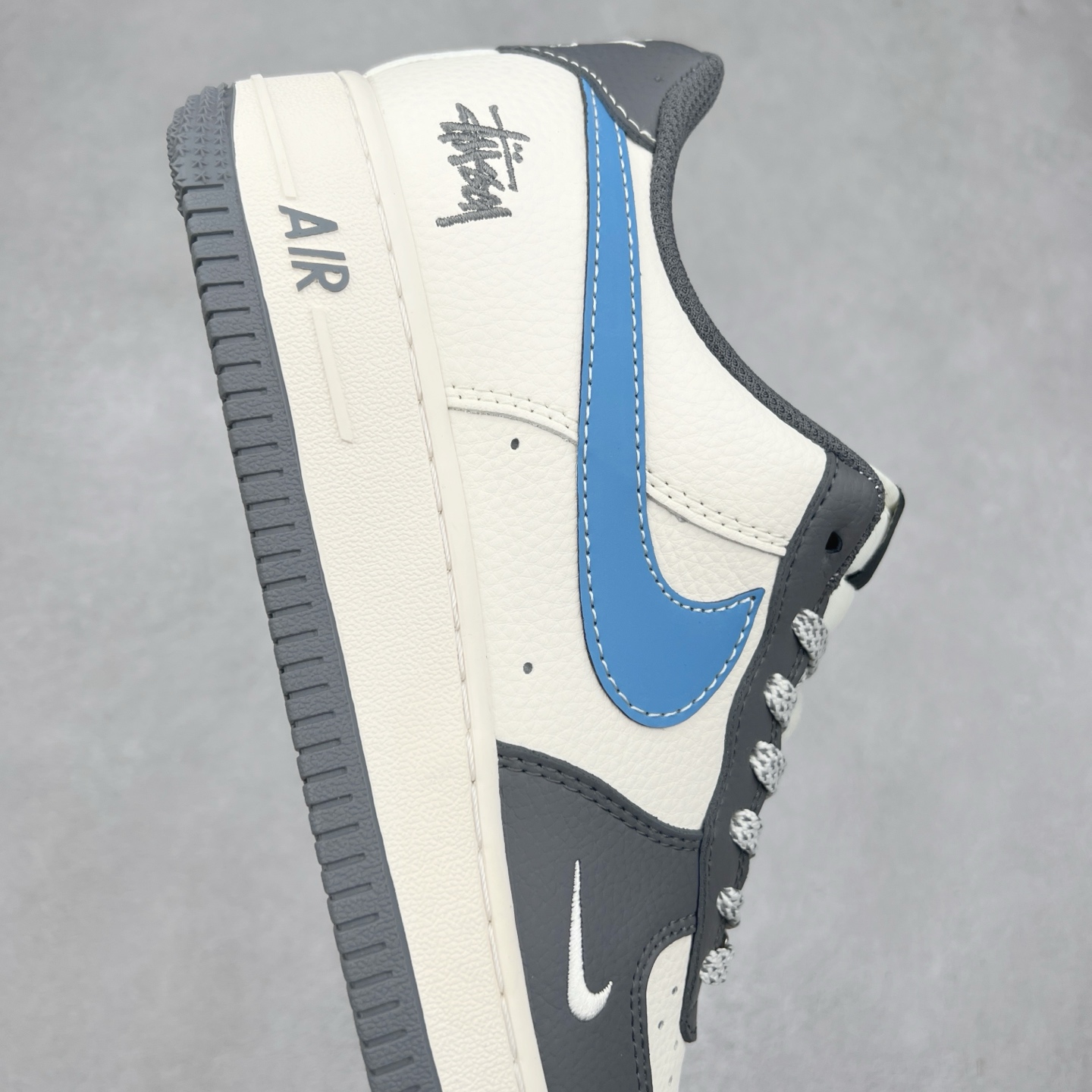 图片[6]-NK Air Force 1´07 Low 空军一号低帮百搭休闲运动板鞋 XS1958-574 柔软、弹性十足的缓震性能和出色的中底设计 横跨复古与现代的外型结合 造就出风靡全球 三十多年的Force 1 直到今天还深受青睐 实拍调校N版已经零色差零失真 百分百还原实物色彩所见即所得 不存在货不对板色差等低级问题 选购参考实物拍摄 不混卖不参货 只用心做好货严格选品 承诺混一赔十 尺码：36 36.5 37.5 38 38.5 39 40 40.5 41 42 42.5 43 44 44.5 45-选品中心