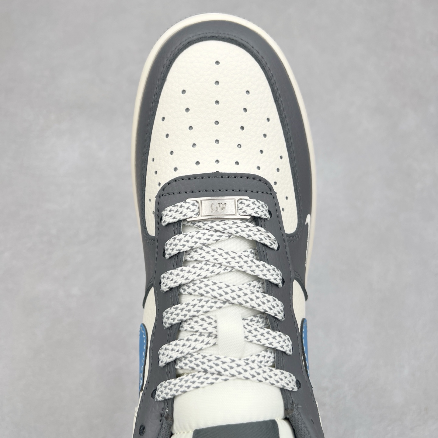 图片[4]-NK Air Force 1´07 Low 空军一号低帮百搭休闲运动板鞋 XS1958-574 柔软、弹性十足的缓震性能和出色的中底设计 横跨复古与现代的外型结合 造就出风靡全球 三十多年的Force 1 直到今天还深受青睐 实拍调校N版已经零色差零失真 百分百还原实物色彩所见即所得 不存在货不对板色差等低级问题 选购参考实物拍摄 不混卖不参货 只用心做好货严格选品 承诺混一赔十 尺码：36 36.5 37.5 38 38.5 39 40 40.5 41 42 42.5 43 44 44.5 45-选品中心