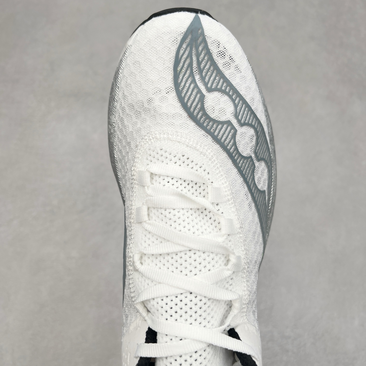 图片[4]-Saucony Endorphin Pro 4 索康尼舒适时尚Y2K复古跑鞋透气支撑平衡低帮跑步鞋 Saucony（索康尼）是创建于1898年的百年跑步运动品牌，专注于跑步装备的设计、研发和制造，追求跑鞋的极致舒适，让跑者感受愉悦体验，不断突破，创造更多的人生可能性。尺码：36 36.5 37.5 38 38.5 39 40 40.5 41 42 42.5 43 44 44.5 45-选品中心