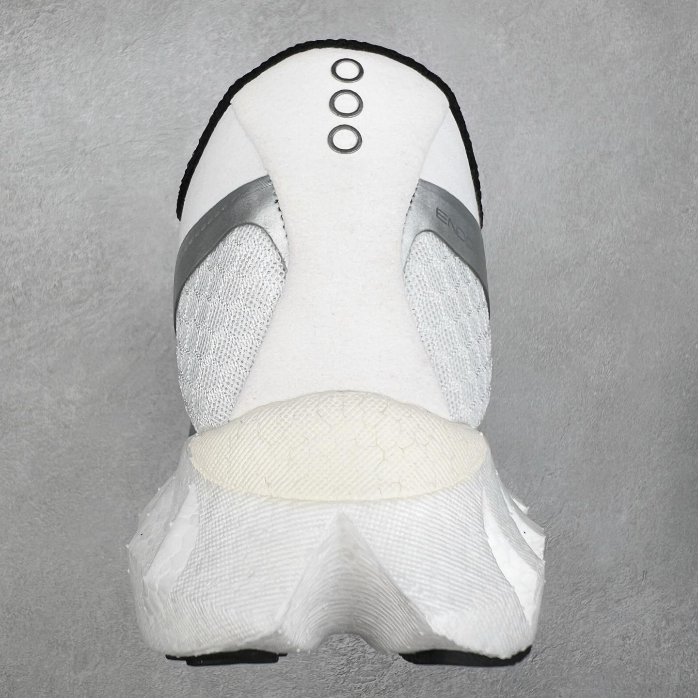 图片[8]-Saucony Endorphin Pro 4 索康尼舒适时尚Y2K复古跑鞋透气支撑平衡低帮跑步鞋 Saucony（索康尼）是创建于1898年的百年跑步运动品牌，专注于跑步装备的设计、研发和制造，追求跑鞋的极致舒适，让跑者感受愉悦体验，不断突破，创造更多的人生可能性。尺码：36 36.5 37.5 38 38.5 39 40 40.5 41 42 42.5 43 44 44.5 45-选品中心