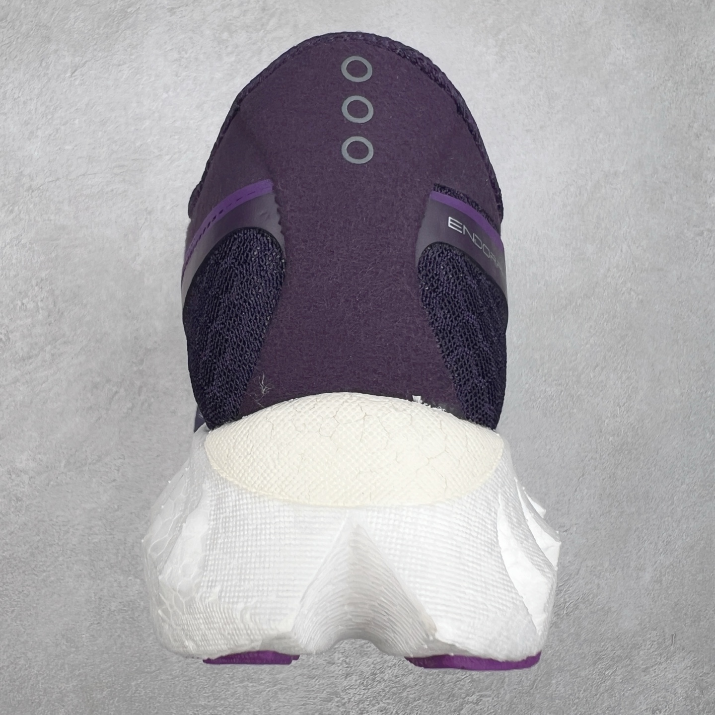 图片[8]-Saucony Endorphin Pro 4 索康尼舒适时尚Y2K复古跑鞋透气支撑平衡低帮跑步鞋 Saucony（索康尼）是创建于1898年的百年跑步运动品牌，专注于跑步装备的设计、研发和制造，追求跑鞋的极致舒适，让跑者感受愉悦体验，不断突破，创造更多的人生可能性。尺码：36 36.5 37.5 38 38.5 39 40 40.5 41 42 42.5 43 44 44.5 45-选品中心