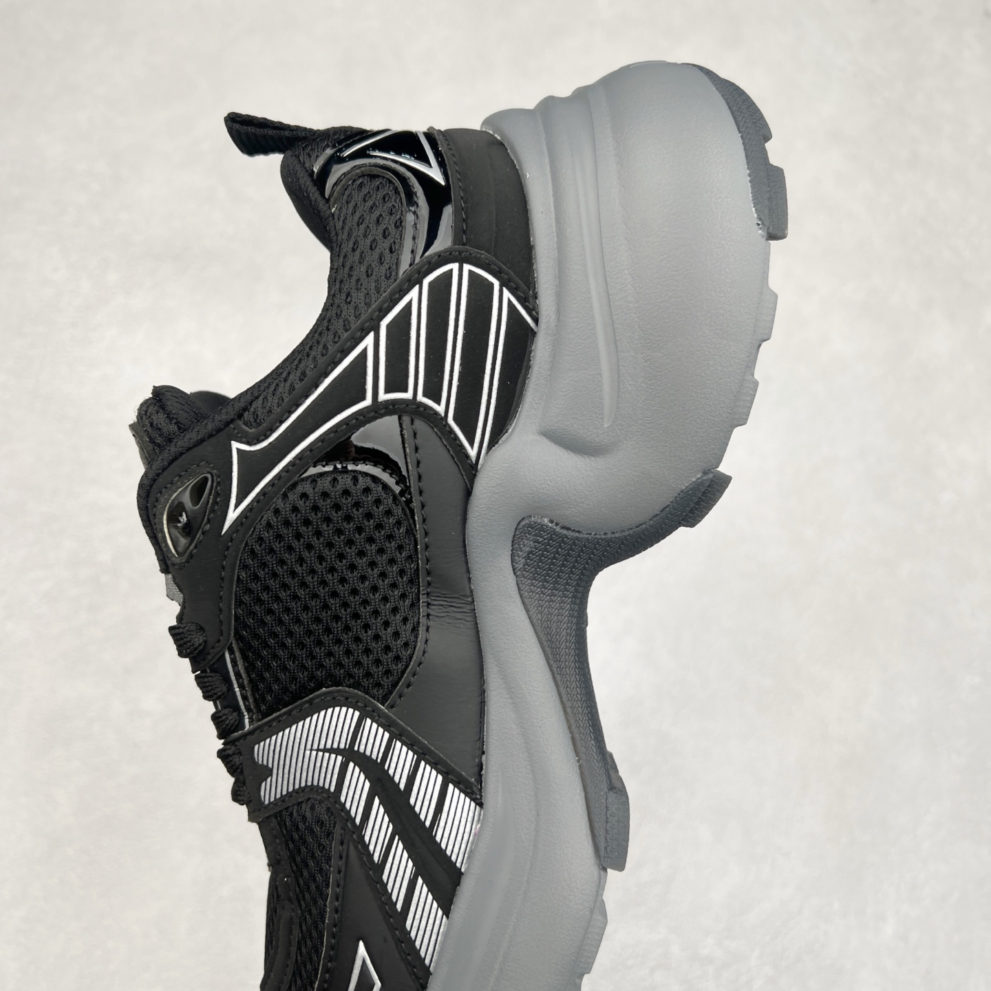 图片[7]-MLB Chunky Cargo 纽约洋基队合成革潮流时尚舒适休闲运动风厚底增高 防滑耐磨 低帮 老爹鞋 男女同款 黑色 实拍调校N版已经零色差零失真 百分百还原实物色彩所见即所得 不存在货不对板色差等低级问题 选购参考实物拍摄 不混卖不参货 只用心做好货严格选品 承诺混一赔十 尺码：36 36.5 37.5 38 38.5 39 40 40.5 41 42 42.5 43 44 44.5 45-选品中心