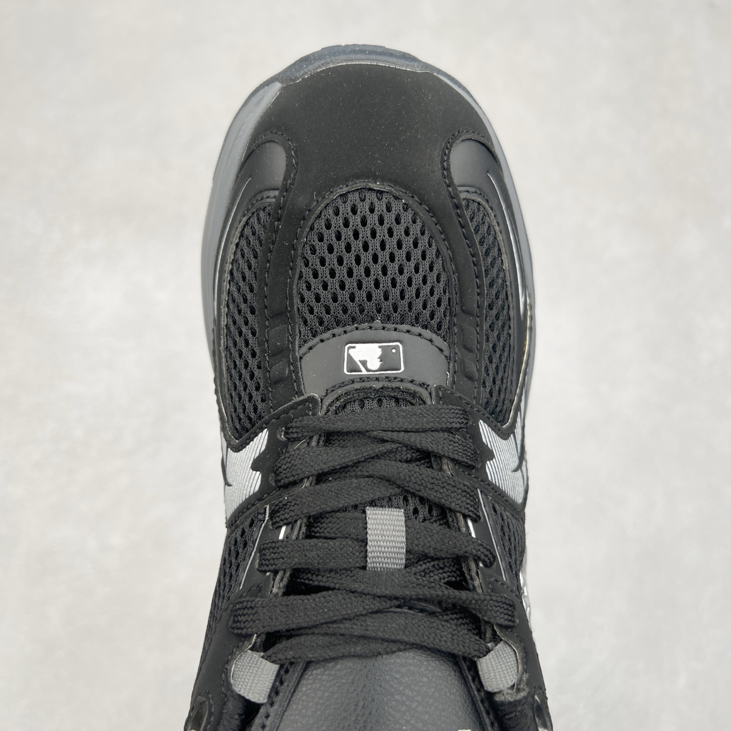 图片[4]-MLB Chunky Cargo 纽约洋基队合成革潮流时尚舒适休闲运动风厚底增高 防滑耐磨 低帮 老爹鞋 男女同款 黑色 实拍调校N版已经零色差零失真 百分百还原实物色彩所见即所得 不存在货不对板色差等低级问题 选购参考实物拍摄 不混卖不参货 只用心做好货严格选品 承诺混一赔十 尺码：36 36.5 37.5 38 38.5 39 40 40.5 41 42 42.5 43 44 44.5 45-选品中心