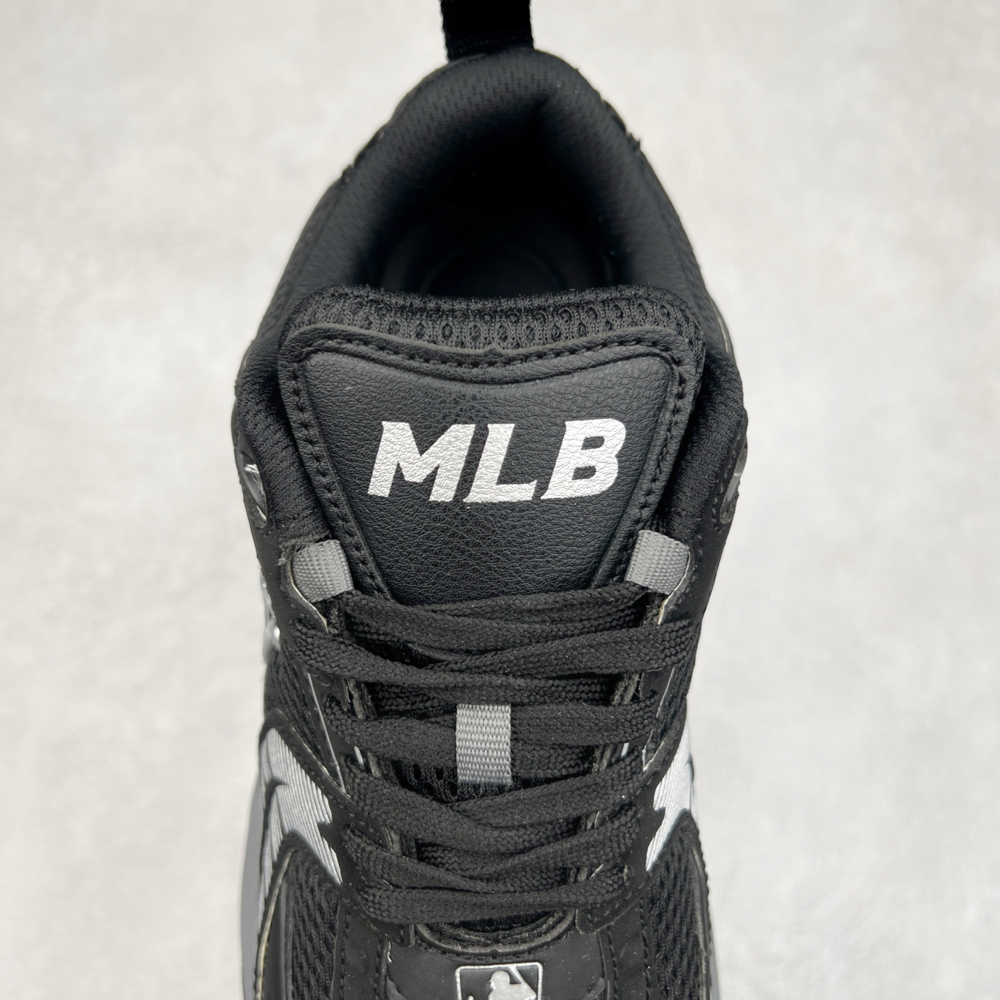 图片[5]-MLB Chunky Cargo 纽约洋基队合成革潮流时尚舒适休闲运动风厚底增高 防滑耐磨 低帮 老爹鞋 男女同款 黑色 实拍调校N版已经零色差零失真 百分百还原实物色彩所见即所得 不存在货不对板色差等低级问题 选购参考实物拍摄 不混卖不参货 只用心做好货严格选品 承诺混一赔十 尺码：36 36.5 37.5 38 38.5 39 40 40.5 41 42 42.5 43 44 44.5 45-选品中心