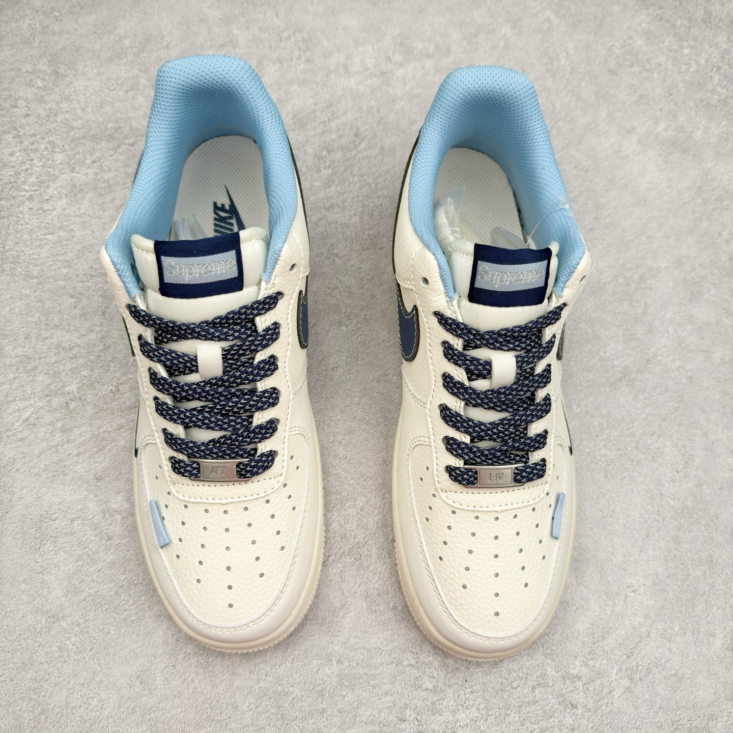 图片[2]-NK Air Force 1´07 Low 空军一号低帮百搭休闲运动板鞋 XS1958-565 柔软、弹性十足的缓震性能和出色的中底设计 横跨复古与现代的外型结合 造就出风靡全球 三十多年的Force 1 直到今天还深受青睐 实拍调校N版已经零色差零失真 百分百还原实物色彩所见即所得 不存在货不对板色差等低级问题 选购参考实物拍摄 不混卖不参货 只用心做好货严格选品 承诺混一赔十 尺码：36 36.5 37.5 38 38.5 39 40 40.5 41 42 42.5 43 44 44.5 45-选品中心