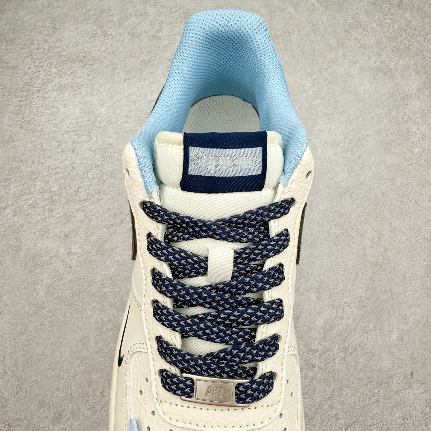 图片[5]-NK Air Force 1´07 Low 空军一号低帮百搭休闲运动板鞋 XS1958-565 柔软、弹性十足的缓震性能和出色的中底设计 横跨复古与现代的外型结合 造就出风靡全球 三十多年的Force 1 直到今天还深受青睐 实拍调校N版已经零色差零失真 百分百还原实物色彩所见即所得 不存在货不对板色差等低级问题 选购参考实物拍摄 不混卖不参货 只用心做好货严格选品 承诺混一赔十 尺码：36 36.5 37.5 38 38.5 39 40 40.5 41 42 42.5 43 44 44.5 45-选品中心