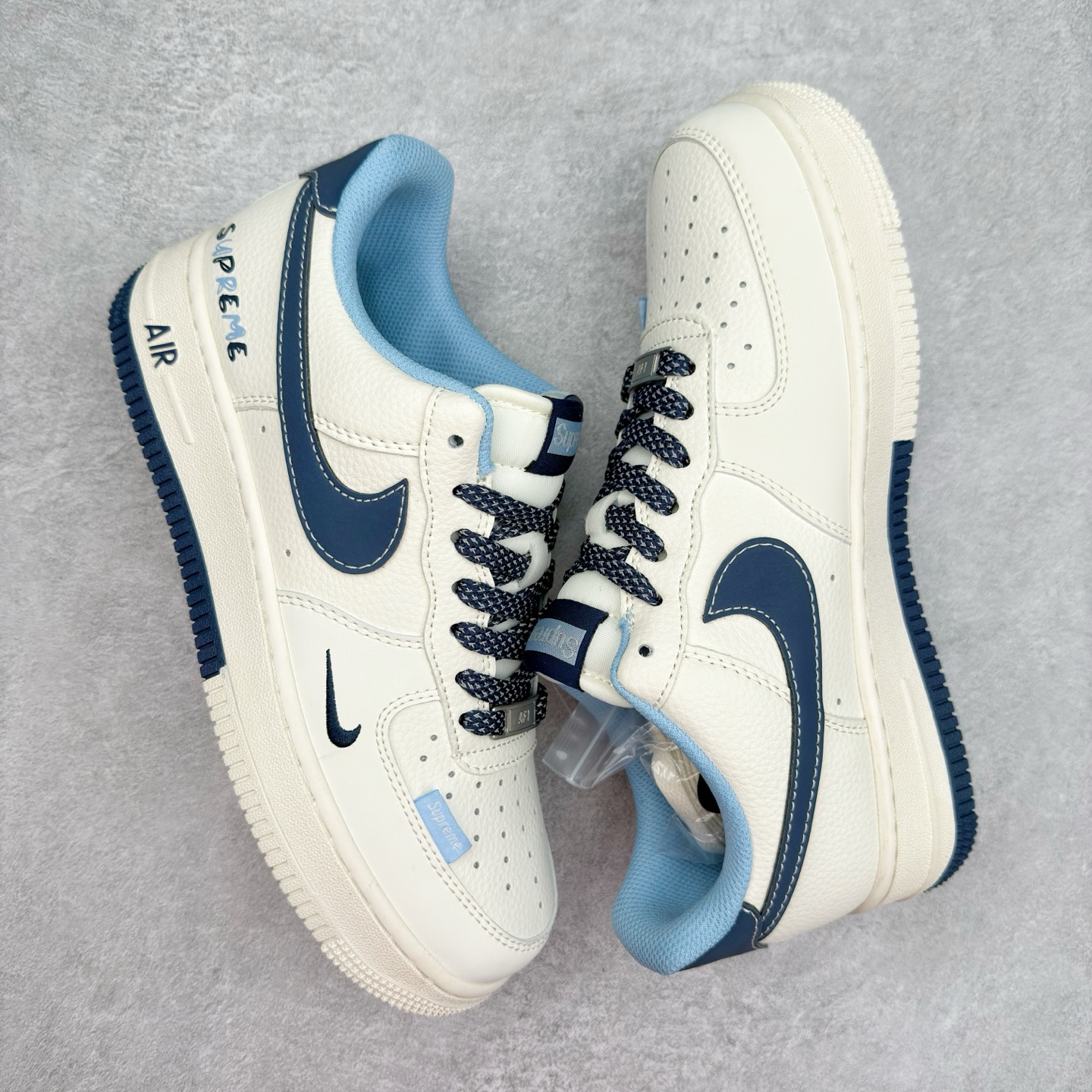 图片[3]-NK Air Force 1´07 Low 空军一号低帮百搭休闲运动板鞋 XS1958-565 柔软、弹性十足的缓震性能和出色的中底设计 横跨复古与现代的外型结合 造就出风靡全球 三十多年的Force 1 直到今天还深受青睐 实拍调校N版已经零色差零失真 百分百还原实物色彩所见即所得 不存在货不对板色差等低级问题 选购参考实物拍摄 不混卖不参货 只用心做好货严格选品 承诺混一赔十 尺码：36 36.5 37.5 38 38.5 39 40 40.5 41 42 42.5 43 44 44.5 45-选品中心