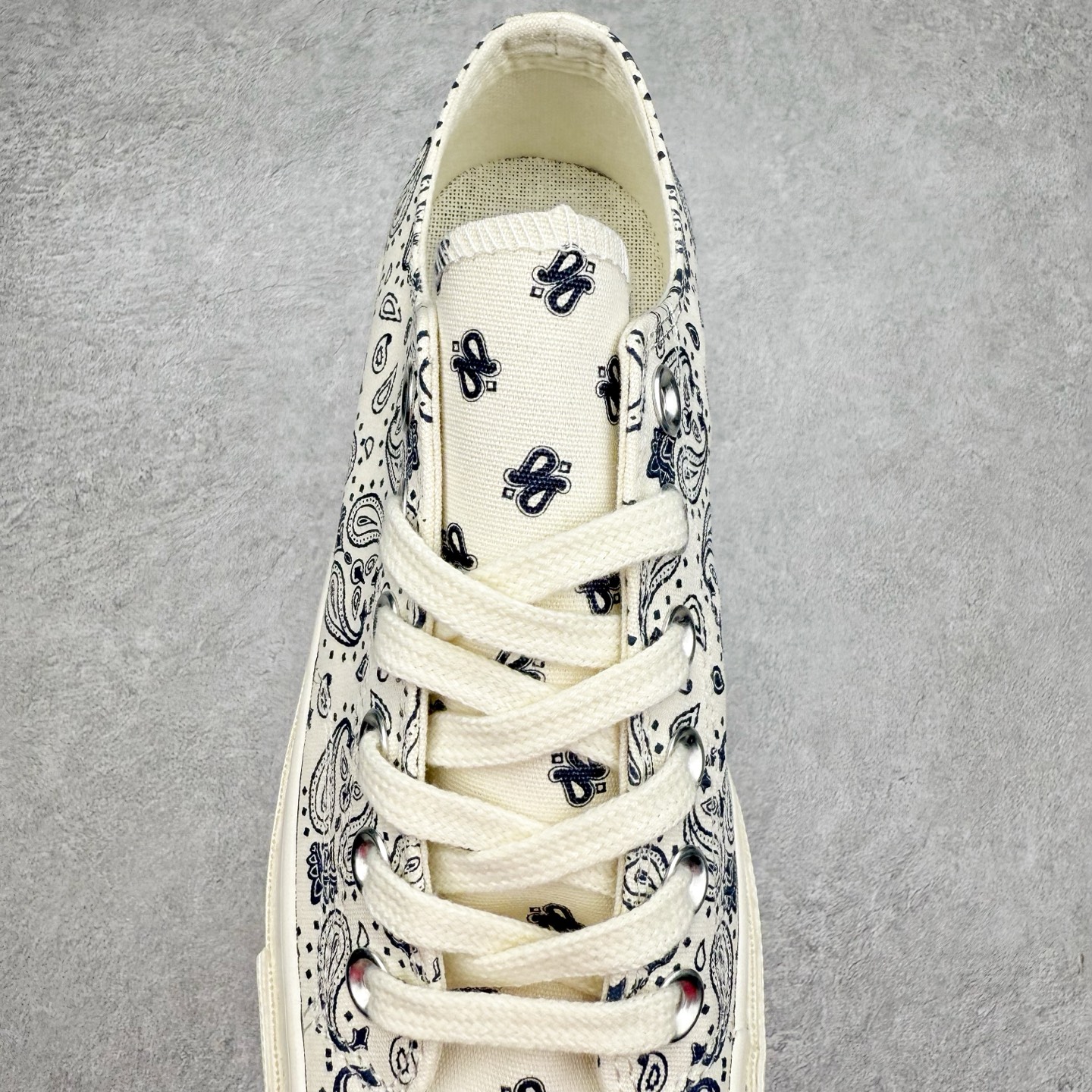 图片[5]-Converse 1970s 腰果花系列 匡威新款 复古回潮 经典70s鞋型加持帆布鞋身 搭配腰果花元素 自带复古氛围感 日系风拉满 货号：A15751C 蓝色 货号：A15752C 白色 尺码：35 36 36.5 37 37.5 38 39 39.5 40 41 41.5 42 42.5 43 44-选品中心