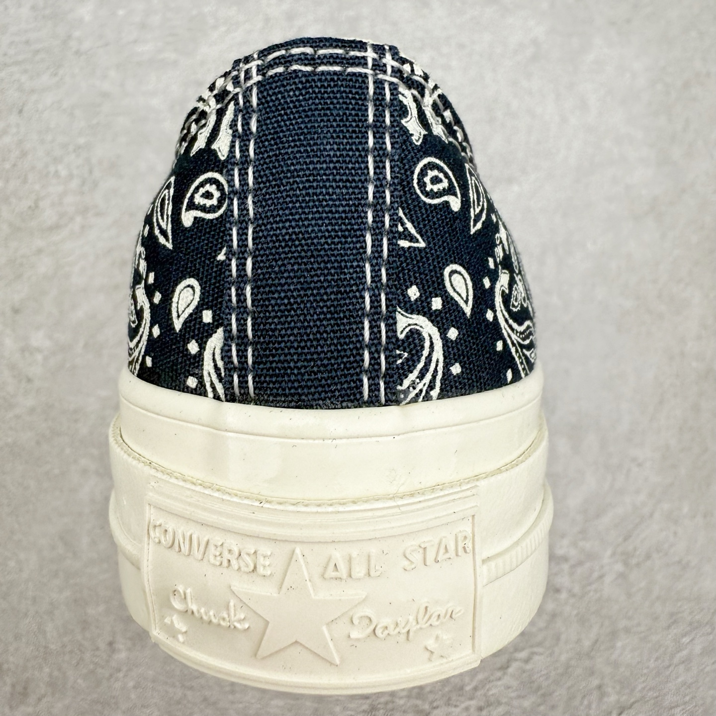 图片[8]-Converse 1970s 腰果花系列 匡威新款 复古回潮 经典70s鞋型加持帆布鞋身 搭配腰果花元素 自带复古氛围感 日系风拉满 货号：A15751C 蓝色 货号：A15752C 白色 尺码：35 36 36.5 37 37.5 38 39 39.5 40 41 41.5 42 42.5 43 44-选品中心