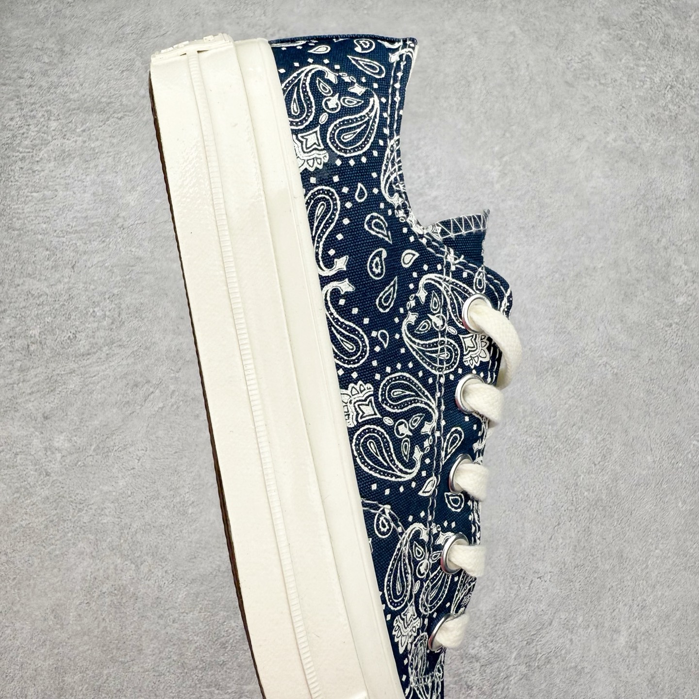 图片[6]-Converse 1970s 腰果花系列 匡威新款 复古回潮 经典70s鞋型加持帆布鞋身 搭配腰果花元素 自带复古氛围感 日系风拉满 货号：A15751C 蓝色 货号：A15752C 白色 尺码：35 36 36.5 37 37.5 38 39 39.5 40 41 41.5 42 42.5 43 44-选品中心