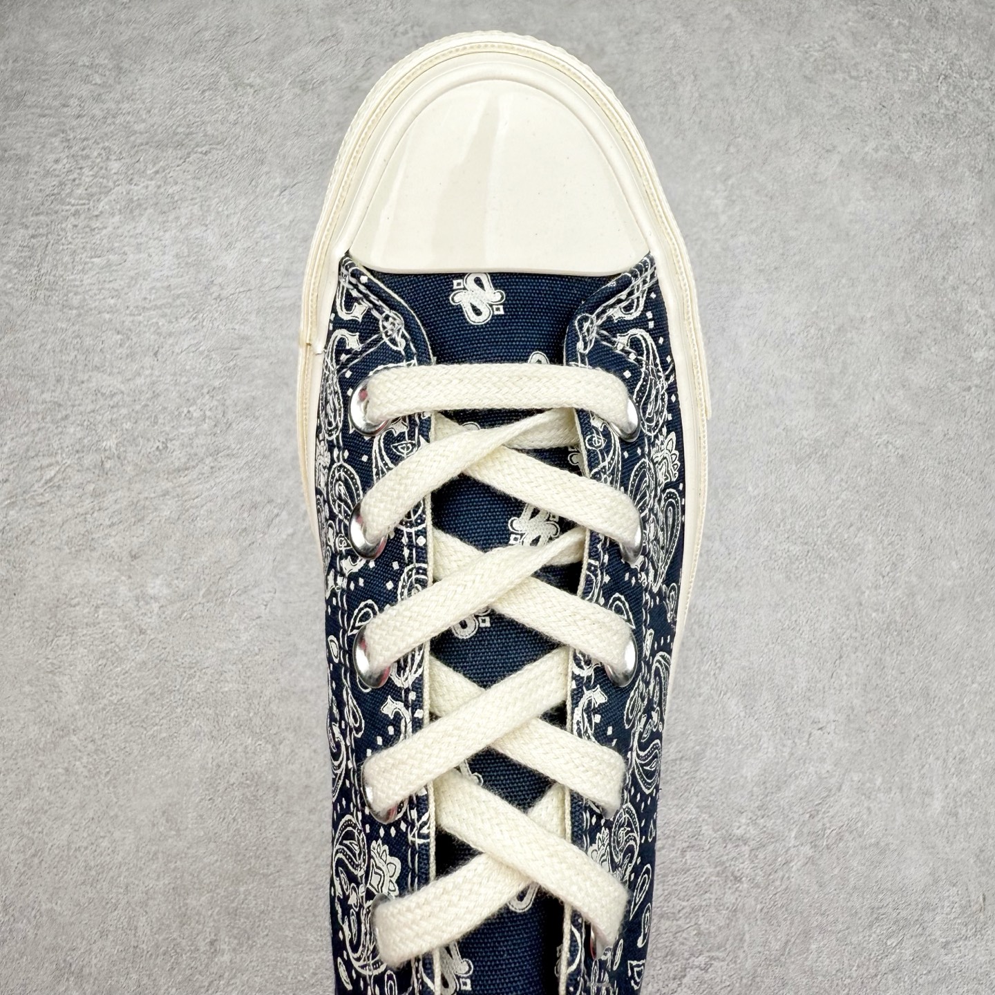 图片[4]-Converse 1970s 腰果花系列 匡威新款 复古回潮 经典70s鞋型加持帆布鞋身 搭配腰果花元素 自带复古氛围感 日系风拉满 货号：A15751C 蓝色 货号：A15752C 白色 尺码：35 36 36.5 37 37.5 38 39 39.5 40 41 41.5 42 42.5 43 44-选品中心