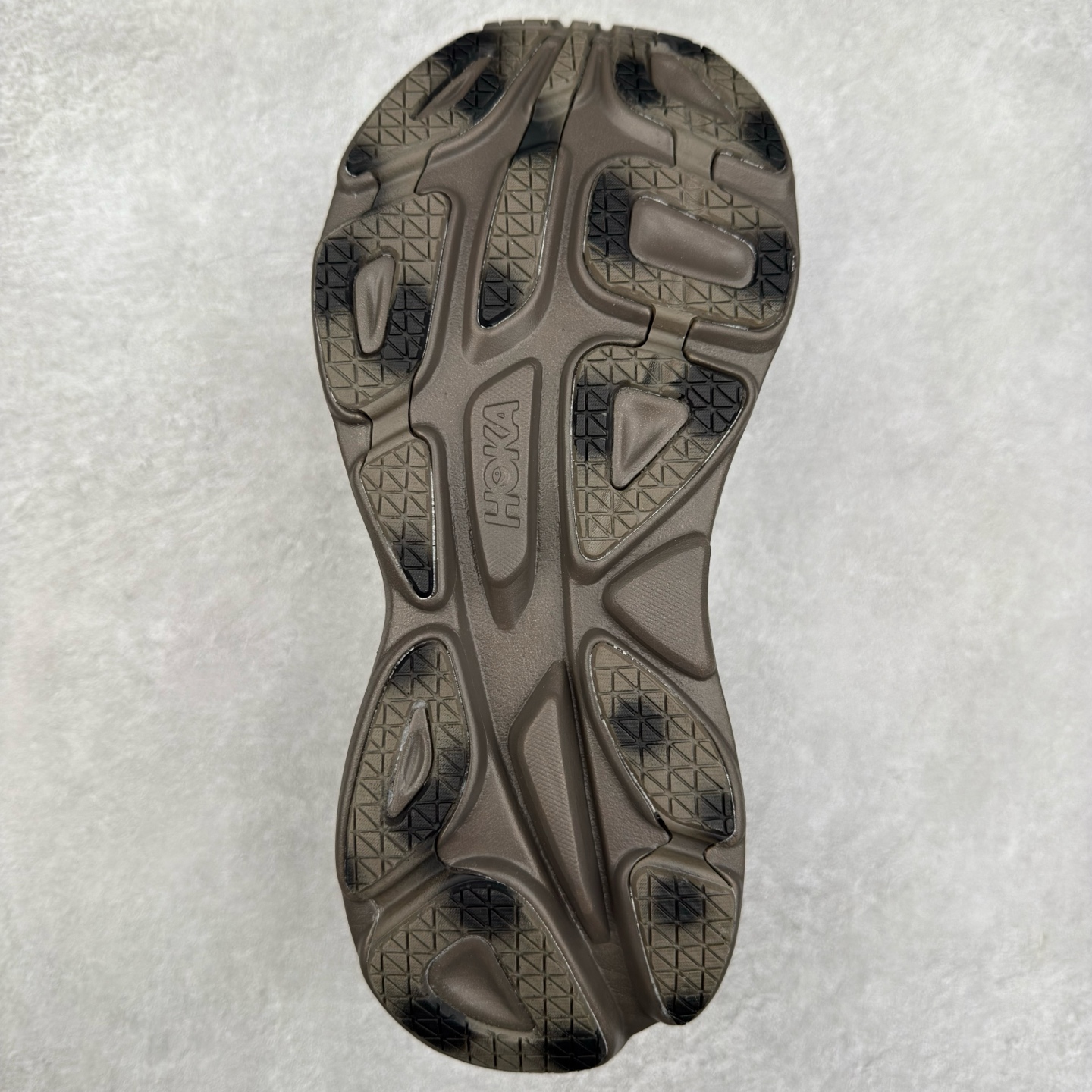 图片[9]-HOKA ONE ONE Bondi 8 邦代八代缓震网面耐磨低帮跑步鞋 原始的 Bondi 缓震和线条在这里 提供该特许经营权众所周知的柔软、平衡的乘坐体验 Bondi 使用加长的摇杆微调几何形状 以获得更大的加速度 同时由于采用碳纤维板 还可以提供更平稳的脚趾离地 尺码：36 36.5 37.5 38 38.5 39 40 40.5 41 42 42.5 43 44 44.5 45-选品中心