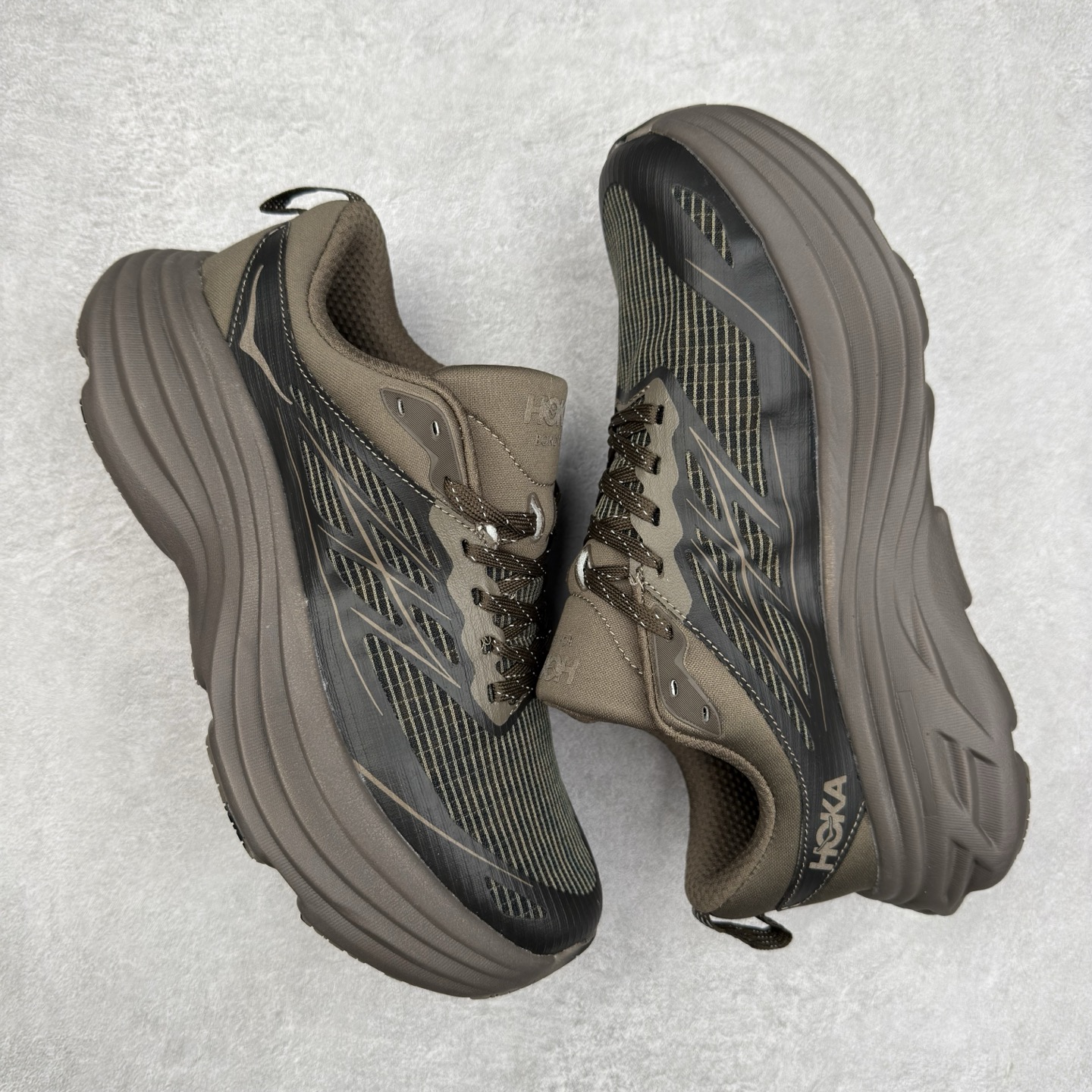 图片[3]-HOKA ONE ONE Bondi 8 邦代八代缓震网面耐磨低帮跑步鞋 原始的 Bondi 缓震和线条在这里 提供该特许经营权众所周知的柔软、平衡的乘坐体验 Bondi 使用加长的摇杆微调几何形状 以获得更大的加速度 同时由于采用碳纤维板 还可以提供更平稳的脚趾离地 尺码：36 36.5 37.5 38 38.5 39 40 40.5 41 42 42.5 43 44 44.5 45-选品中心