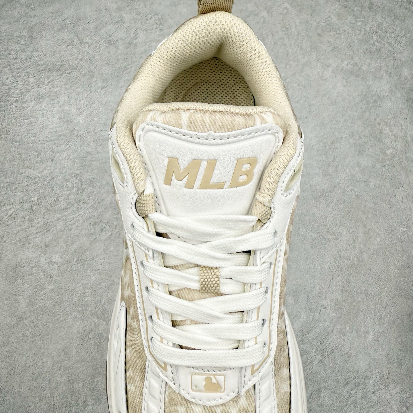 图片[5]-MLB Chunky Cargo 纽约洋基队合成革潮流时尚舒适休闲运动风厚底增高 防滑耐磨 低帮 老爹鞋 男女同款 黑色 实拍调校N版已经零色差零失真 百分百还原实物色彩所见即所得 不存在货不对板色差等低级问题 选购参考实物拍摄 不混卖不参货 只用心做好货严格选品 承诺混一赔十 尺码：36 36.5 37.5 38 38.5 39 40 40.5 41 42 42.5 43 44 44.5 45-选品中心