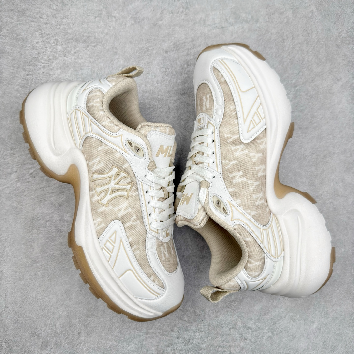 图片[3]-MLB Chunky Cargo 纽约洋基队合成革潮流时尚舒适休闲运动风厚底增高 防滑耐磨 低帮 老爹鞋 男女同款 黑色 实拍调校N版已经零色差零失真 百分百还原实物色彩所见即所得 不存在货不对板色差等低级问题 选购参考实物拍摄 不混卖不参货 只用心做好货严格选品 承诺混一赔十 尺码：36 36.5 37.5 38 38.5 39 40 40.5 41 42 42.5 43 44 44.5 45-选品中心