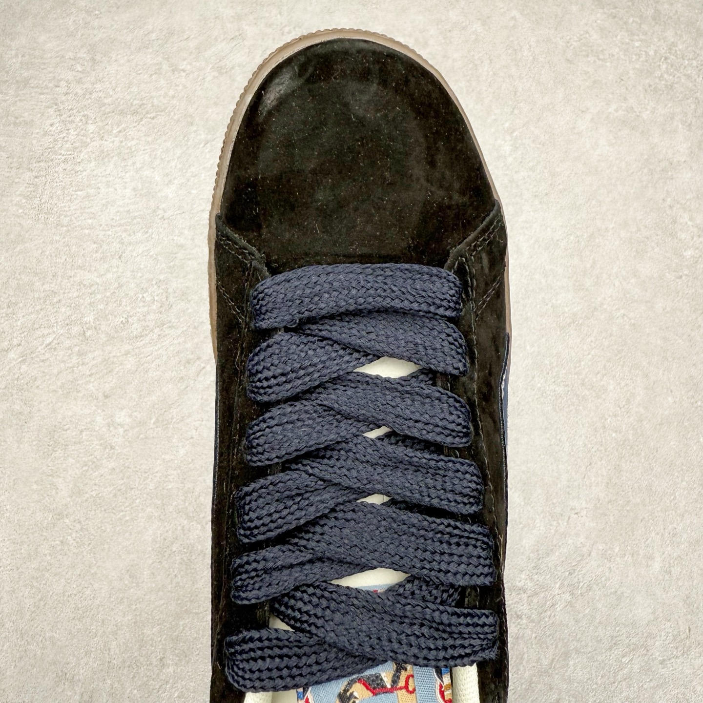 图片[4]-＃特价福利 PUMA Basket Suede 彪马皮面复古板鞋 原装渠道版本 诠释最高工艺 夏季新款官方原盒原标 代购充正专供头层皮海玻璃鞋垫搭配后跟PUMA logo烫金 让陈旧的款式重获新生 尺码：35.5 36 37 37.5 38 38.5 39 40 40.5 41 42 42.5 43 44 44.5 45-选品中心