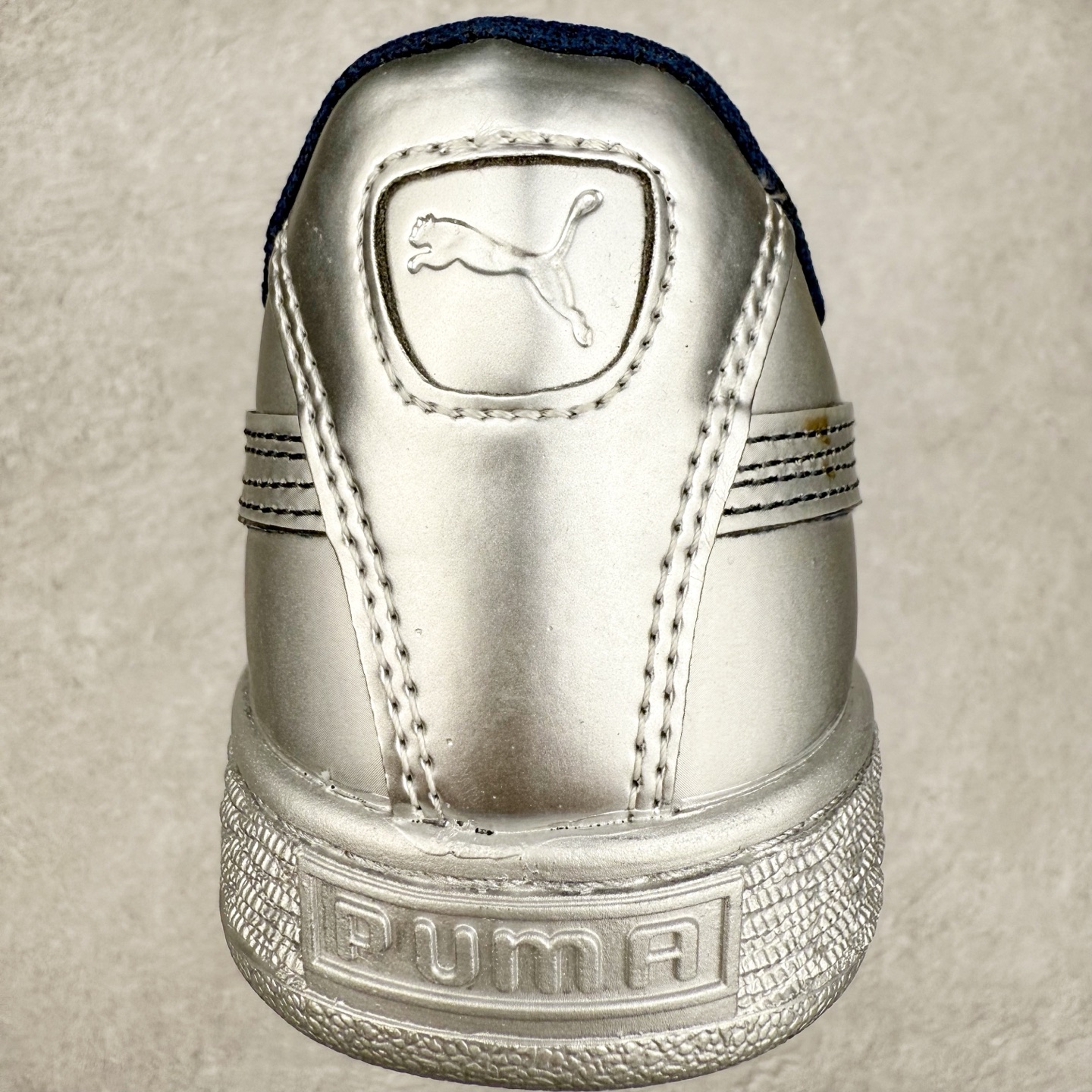 图片[8]-＃特价福利 PUMA Basket Suede 彪马皮面复古板鞋 原装渠道版本 诠释最高工艺 夏季新款官方原盒原标 代购充正专供头层皮海玻璃鞋垫搭配后跟PUMA logo烫金 让陈旧的款式重获新生 尺码：35.5 36 37 37.5 38 38.5 39 40 40.5 41 42 42.5 43 44 44.5 45-选品中心