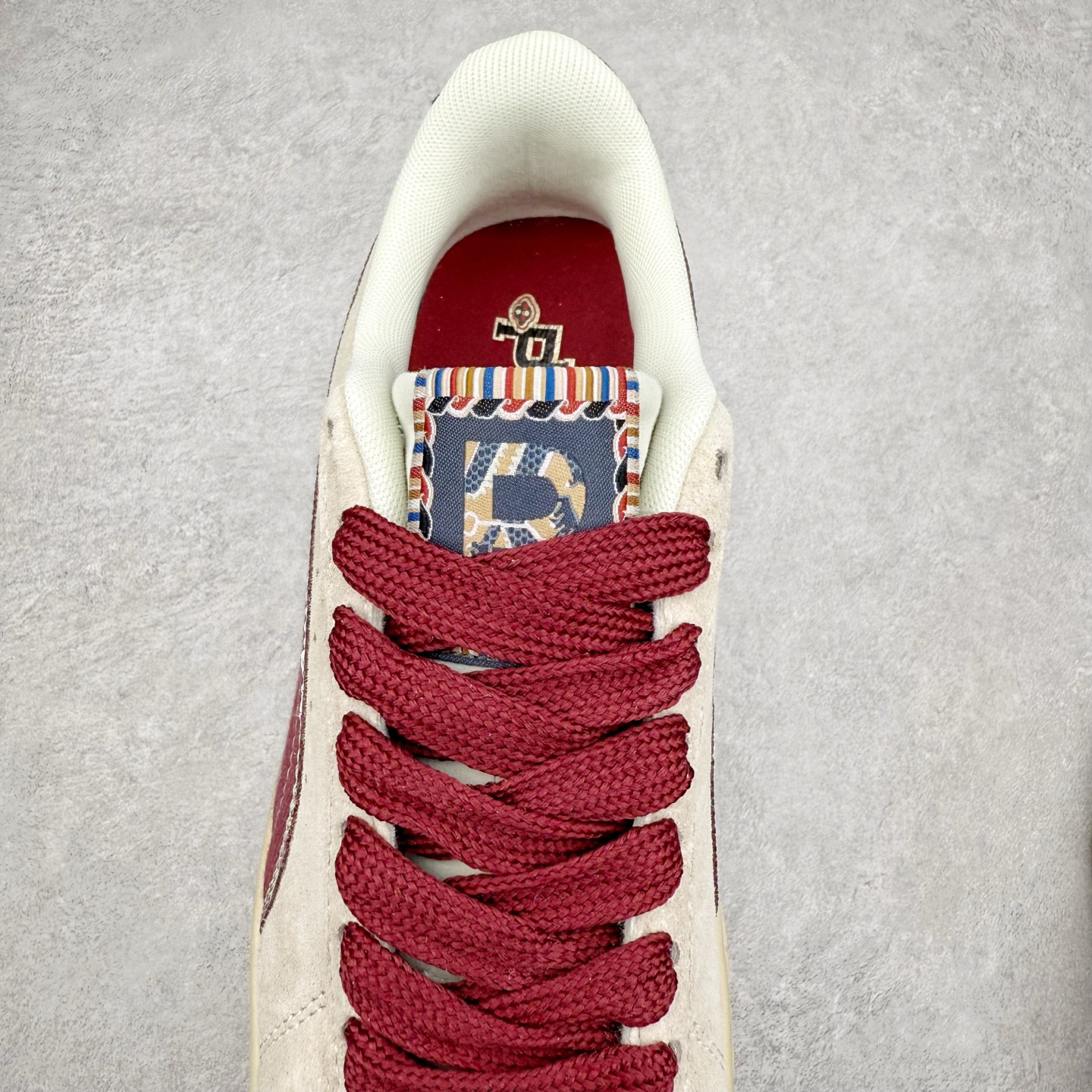图片[5]-＃特价福利 PUMA Basket Suede 彪马皮面复古板鞋 原装渠道版本 诠释最高工艺 夏季新款官方原盒原标 代购充正专供头层皮海玻璃鞋垫搭配后跟PUMA logo烫金 让陈旧的款式重获新生 尺码：35.5 36 37 37.5 38 38.5 39 40 40.5 41 42 42.5 43 44 44.5 45-选品中心