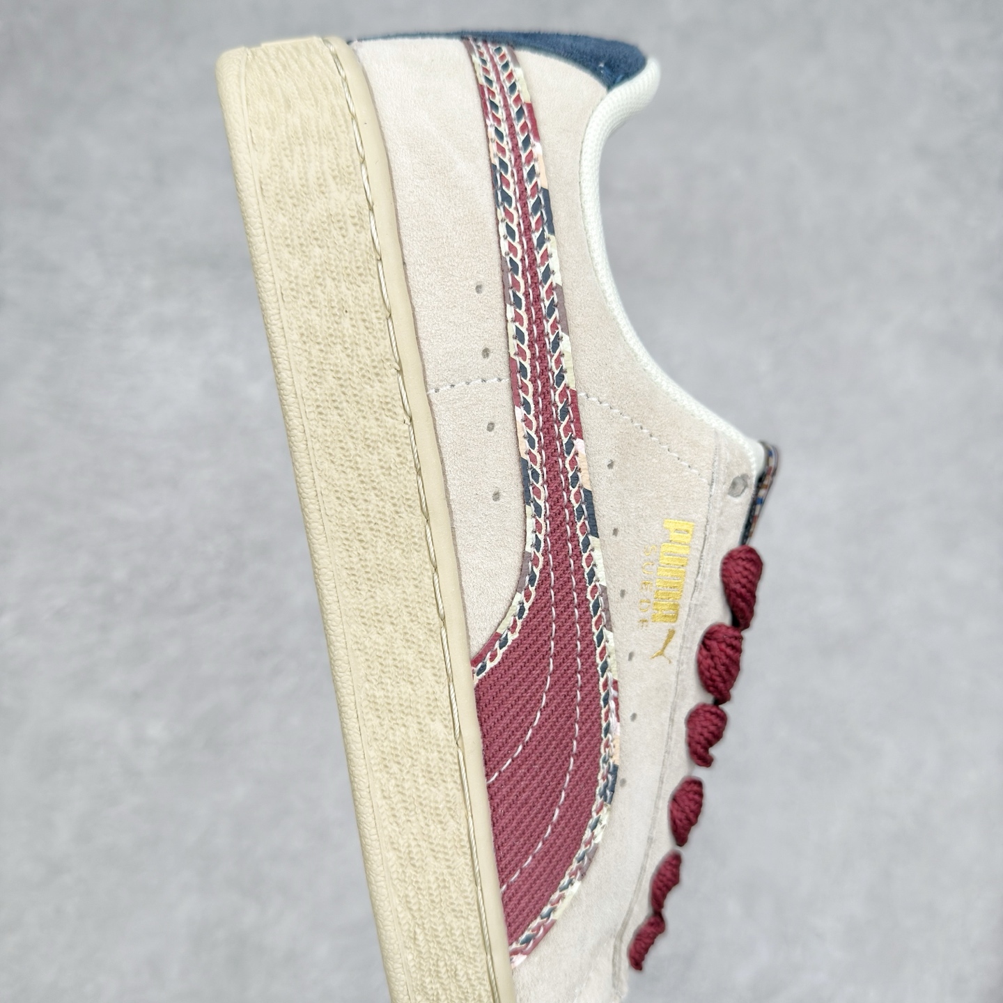 图片[6]-＃特价福利 PUMA Basket Suede 彪马皮面复古板鞋 原装渠道版本 诠释最高工艺 夏季新款官方原盒原标 代购充正专供头层皮海玻璃鞋垫搭配后跟PUMA logo烫金 让陈旧的款式重获新生 尺码：35.5 36 37 37.5 38 38.5 39 40 40.5 41 42 42.5 43 44 44.5 45-选品中心