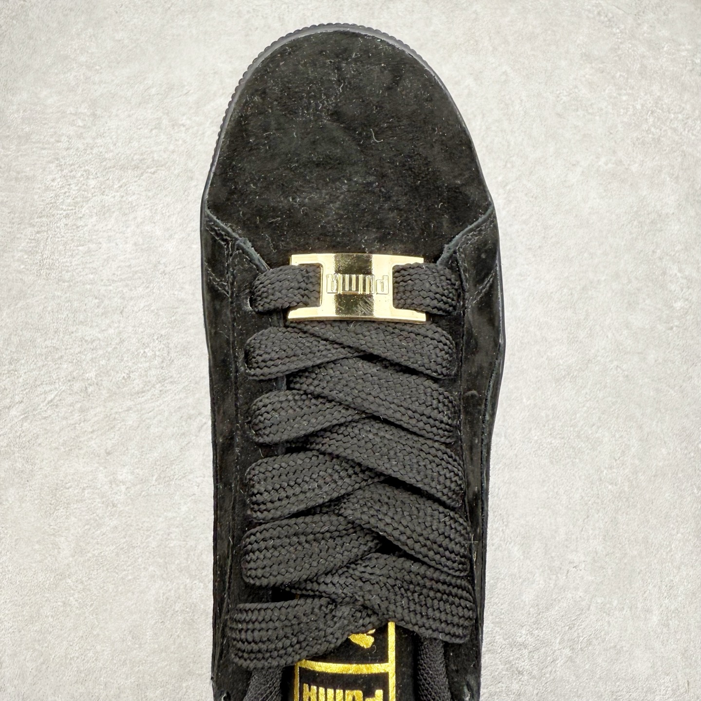 图片[4]-＃特价福利 PUMA Basket Suede 彪马皮面复古板鞋 原装渠道版本 诠释最高工艺 夏季新款官方原盒原标 代购充正专供头层皮海玻璃鞋垫搭配后跟PUMA logo烫金 让陈旧的款式重获新生 尺码：35.5 36 37 37.5 38 38.5 39 40 40.5 41 42 42.5 43 44 44.5 45-选品中心