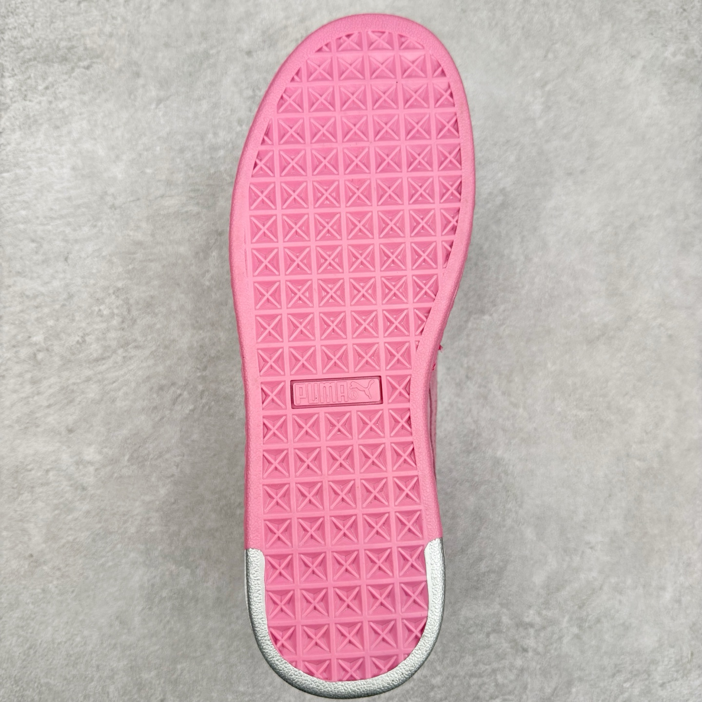 图片[9]-＃特价福利 PUMA Basket Suede 彪马皮面复古板鞋 原装渠道版本 诠释最高工艺 夏季新款官方原盒原标 代购充正专供头层皮海玻璃鞋垫搭配后跟PUMA logo烫金 让陈旧的款式重获新生 尺码：35.5 36 37 37.5 38 38.5 39 40 40.5 41 42 42.5 43 44 44.5 45-选品中心