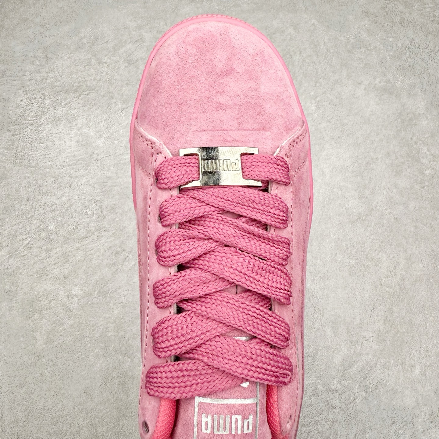 图片[4]-＃特价福利 PUMA Basket Suede 彪马皮面复古板鞋 原装渠道版本 诠释最高工艺 夏季新款官方原盒原标 代购充正专供头层皮海玻璃鞋垫搭配后跟PUMA logo烫金 让陈旧的款式重获新生 尺码：35.5 36 37 37.5 38 38.5 39 40 40.5 41 42 42.5 43 44 44.5 45-选品中心