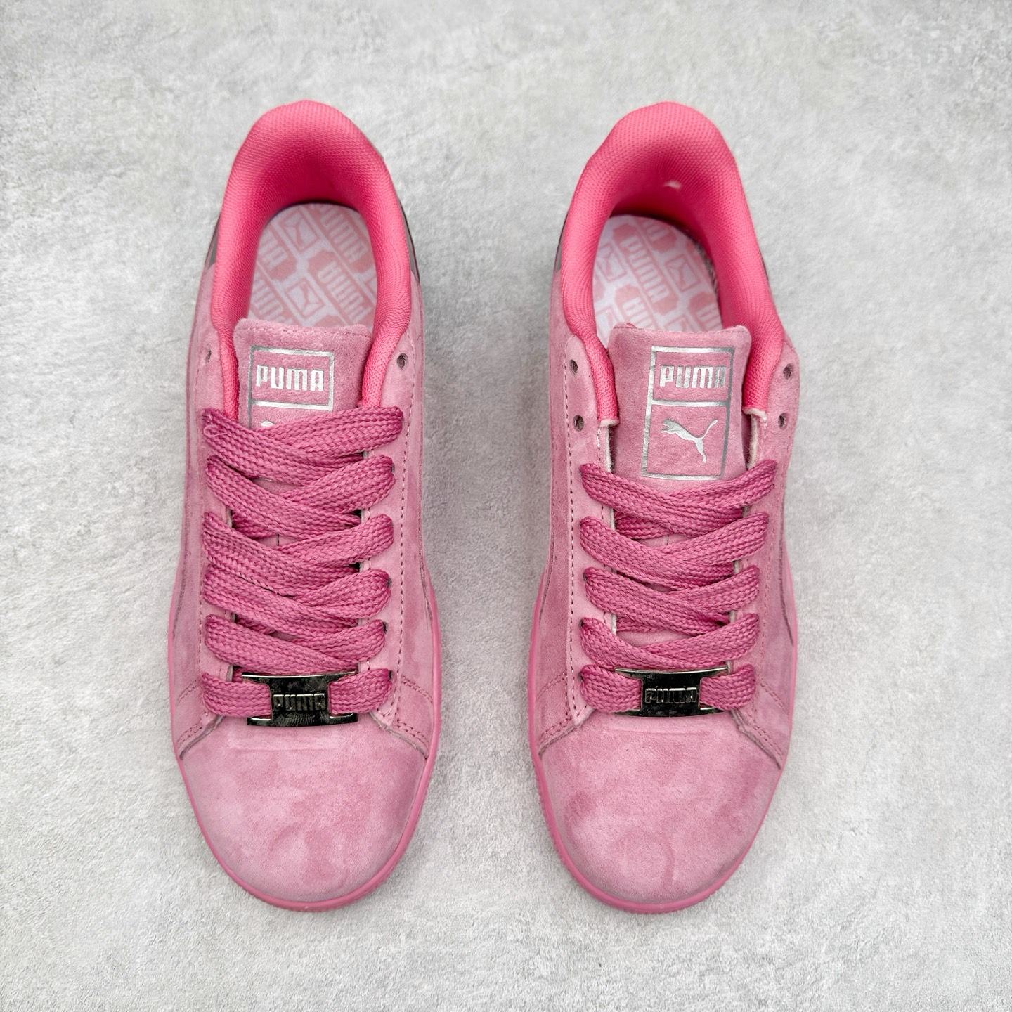 图片[2]-＃特价福利 PUMA Basket Suede 彪马皮面复古板鞋 原装渠道版本 诠释最高工艺 夏季新款官方原盒原标 代购充正专供头层皮海玻璃鞋垫搭配后跟PUMA logo烫金 让陈旧的款式重获新生 尺码：35.5 36 37 37.5 38 38.5 39 40 40.5 41 42 42.5 43 44 44.5 45-选品中心