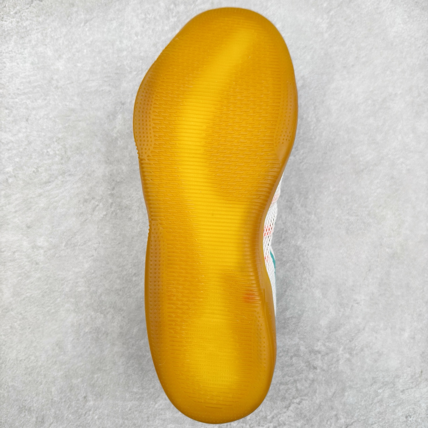 图片[9]-NK Kobe 11 Elite Low 科比11代实战篮球鞋 836184-103 科比退役前的最后一双签名鞋意义重大 Eric Avar这次采用了低帮的鞋身设计 并使用加强版的Flyknit编织面料作为鞋面 更加坚韧牢固 提供更好的保护 中底依日采用了混合缓震的设计 前掌的Lunarlon搭配后掌Zoom Air气垫 确保缓震性能的强劲 尺码：39 40 40.5 41 42 42.5 43 44 44.5 45 46 47.5 48.5-选品中心