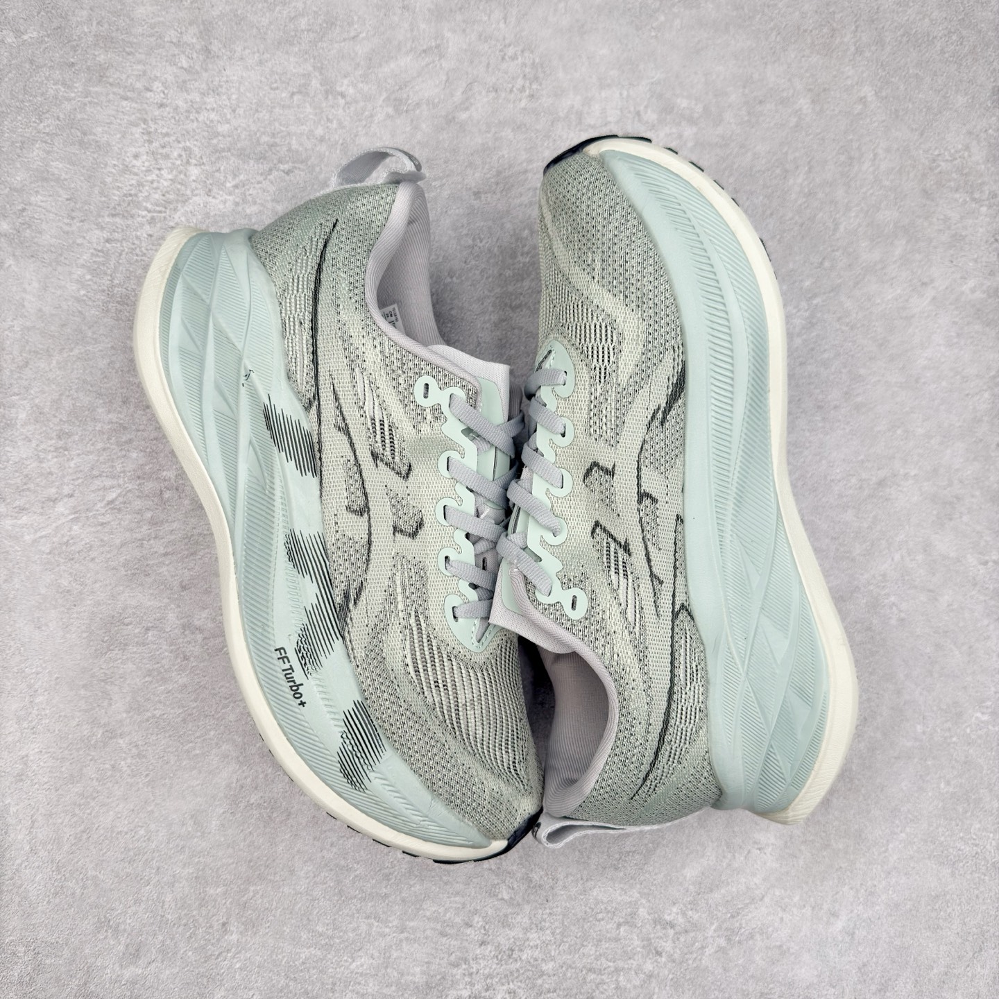 图片[3]-Asics Superblast 2 舒适百搭防滑耐磨低帮跑步鞋 ASICS（亚瑟士）是日本实业家鬼冢喜八郎创立的跑鞋运动品牌，名字想法源自著名的拉丁谚语“AnimaSana In Corpore Sano” ，意为“健全的精神寓于强健的体魄”。正如其名字的含义，ASICS亚瑟士一直坚信保持身体的健康与活力是打造健康快乐的生活方式的最佳途径。亚瑟士的跑鞋、篮球鞋等系列集专业与美貌于一身，拥有极高的热度。2016年，ASICS在“2016年日本最佳全球品牌”排行榜名列第17名。尺码：36 37.5 38 39 40 40.5 41.5 42 42.5 43.5 44 45-选品中心