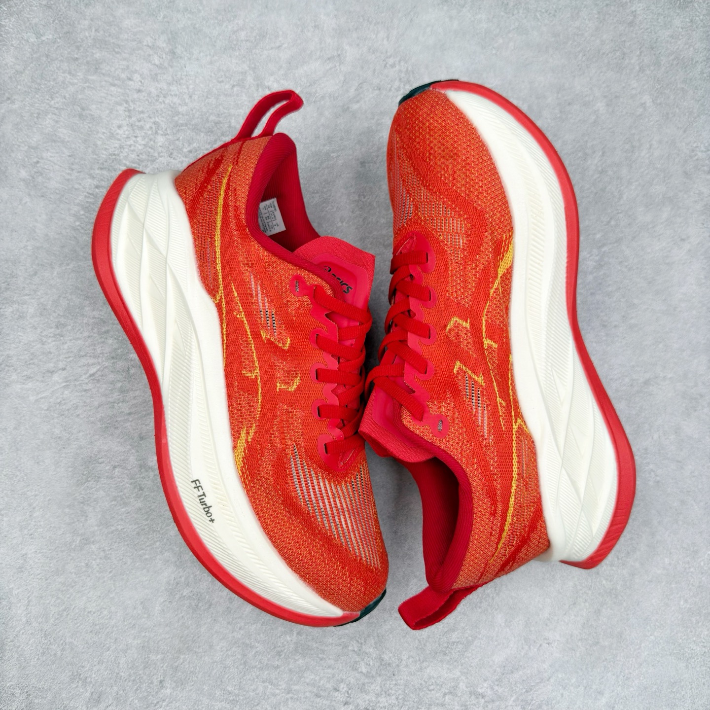 图片[3]-Asics Superblast 2 舒适百搭防滑耐磨低帮跑步鞋 ASICS（亚瑟士）是日本实业家鬼冢喜八郎创立的跑鞋运动品牌，名字想法源自著名的拉丁谚语“AnimaSana In Corpore Sano” ，意为“健全的精神寓于强健的体魄”。正如其名字的含义，ASICS亚瑟士一直坚信保持身体的健康与活力是打造健康快乐的生活方式的最佳途径。亚瑟士的跑鞋、篮球鞋等系列集专业与美貌于一身，拥有极高的热度。2016年，ASICS在“2016年日本最佳全球品牌”排行榜名列第17名。尺码：36 37.5 38 39 40 40.5 41.5 42 42.5 43.5 44 45-选品中心