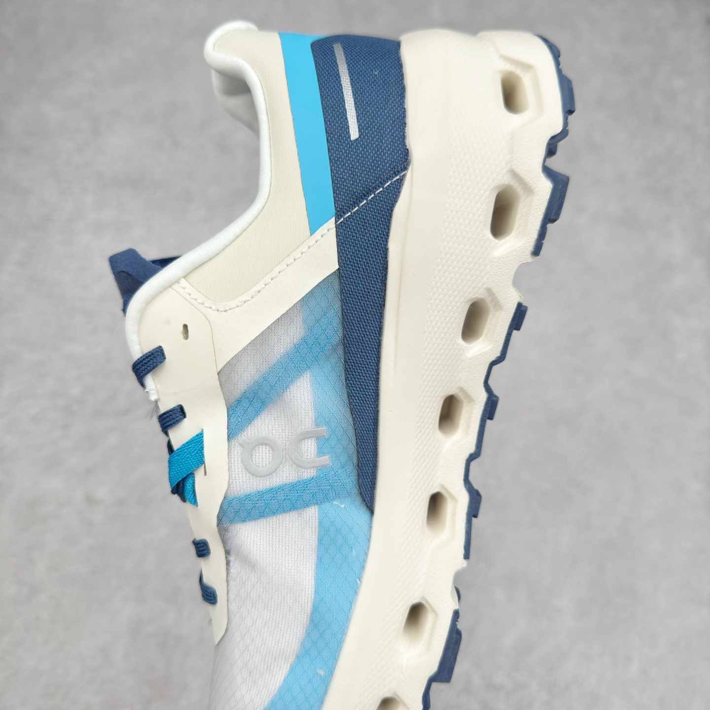 图片[7]-On昂跑 Cloudsurfer Next Wolf Honeydew 柔软舒适防滑耐磨低帮休闲跑步鞋 昂跑运动品牌 开创于2010年 缓震着陆、强效回弹、轻柔质感的设计构思始终是ON研制关键 与此同时基于“为全球提供革新性的跑步感受”信念 陆续推出了多款跑鞋及其以专业运动人体跑步工程学为设计关键的功能性跑步服饰设备 让跑者不费力气地畅快畅跑 尺码：36 36.5 37.5 38 38.5 39 40 40.5 41 42 42.5 43 44 44.5 45-选品中心