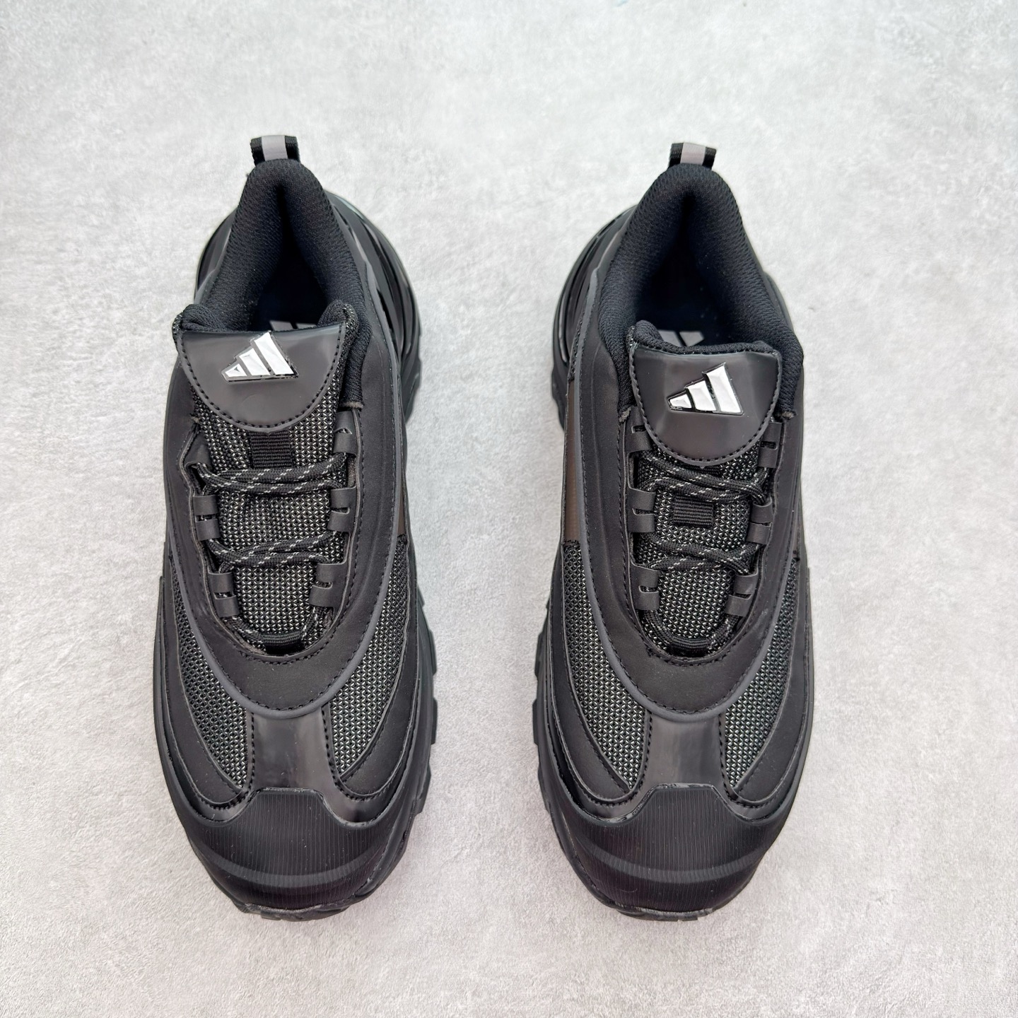 图片[2]-AD Wonder Runner Turbo FOS系列舒适百搭防滑耐磨低帮跑步鞋 厚底增高 机甲旋风老爹鞋外观超酷炫，上脚瞬间时尚感拉满 ADIPRENE+科技的鞋底，走路时软软弹弹，缓震效果一流 鞋面材质透气又舒适，穿一天也不觉得闷。尺码： 36 36⅔ 37⅓ 38 38⅔ 39⅓ 40 40⅔ 41⅓ 42 42⅔ 43⅓ 44 45-选品中心