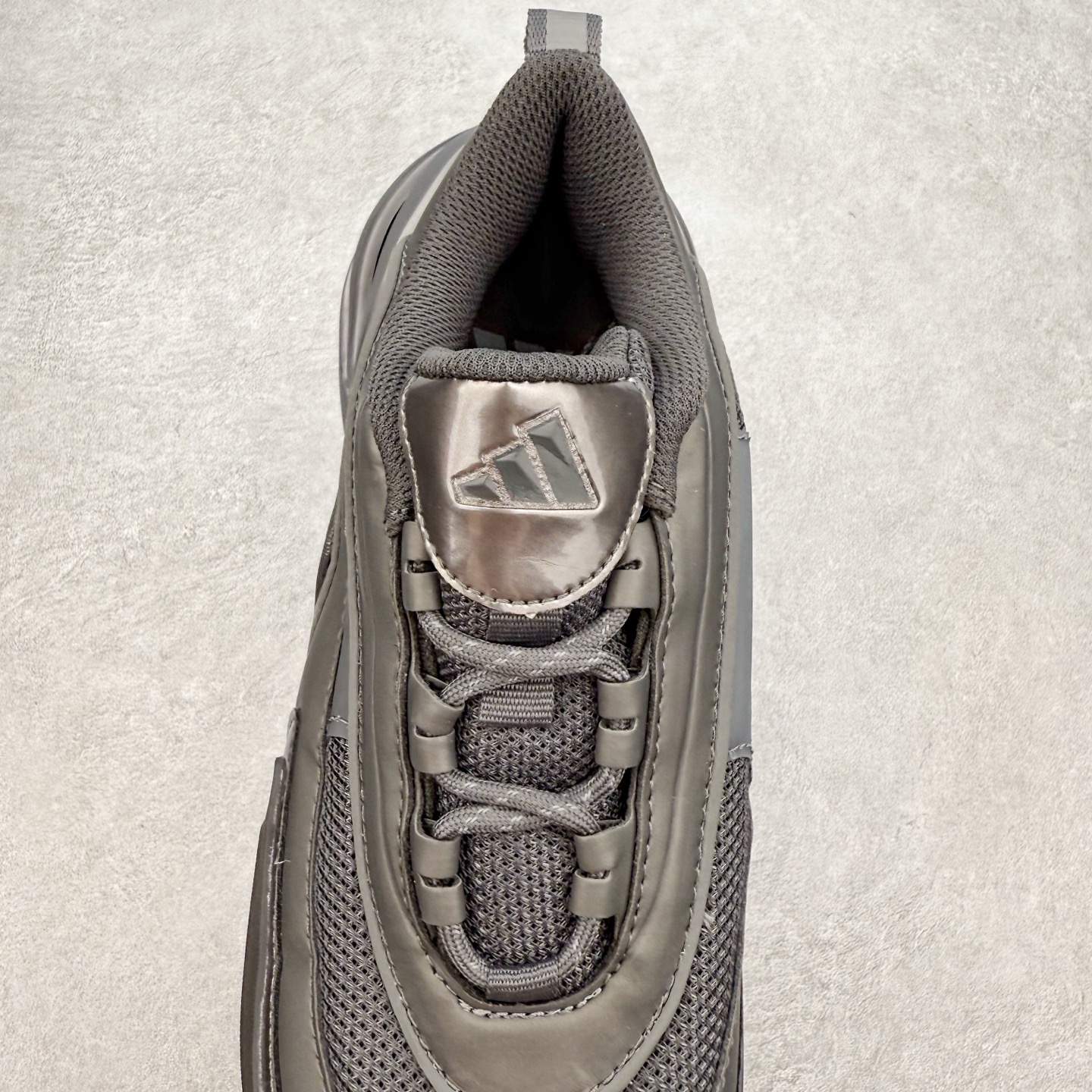 图片[5]-AD Wonder Runner Turbo FOS系列舒适百搭防滑耐磨低帮跑步鞋 厚底增高 机甲旋风老爹鞋外观超酷炫，上脚瞬间时尚感拉满 ADIPRENE+科技的鞋底，走路时软软弹弹，缓震效果一流 鞋面材质透气又舒适，穿一天也不觉得闷。尺码： 36 36⅔ 37⅓ 38 38⅔ 39⅓ 40 40⅔ 41⅓ 42 42⅔ 43⅓ 44 45-选品中心