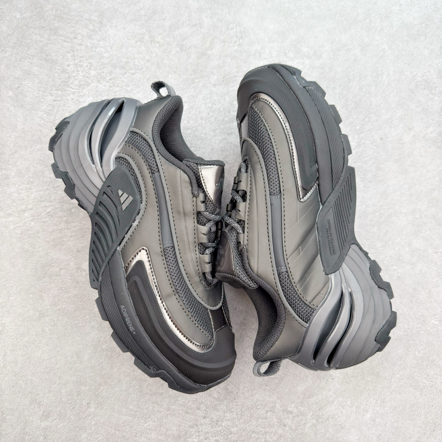 图片[3]-AD Wonder Runner Turbo FOS系列舒适百搭防滑耐磨低帮跑步鞋 厚底增高 机甲旋风老爹鞋外观超酷炫，上脚瞬间时尚感拉满 ADIPRENE+科技的鞋底，走路时软软弹弹，缓震效果一流 鞋面材质透气又舒适，穿一天也不觉得闷。尺码： 36 36⅔ 37⅓ 38 38⅔ 39⅓ 40 40⅔ 41⅓ 42 42⅔ 43⅓ 44 45-选品中心