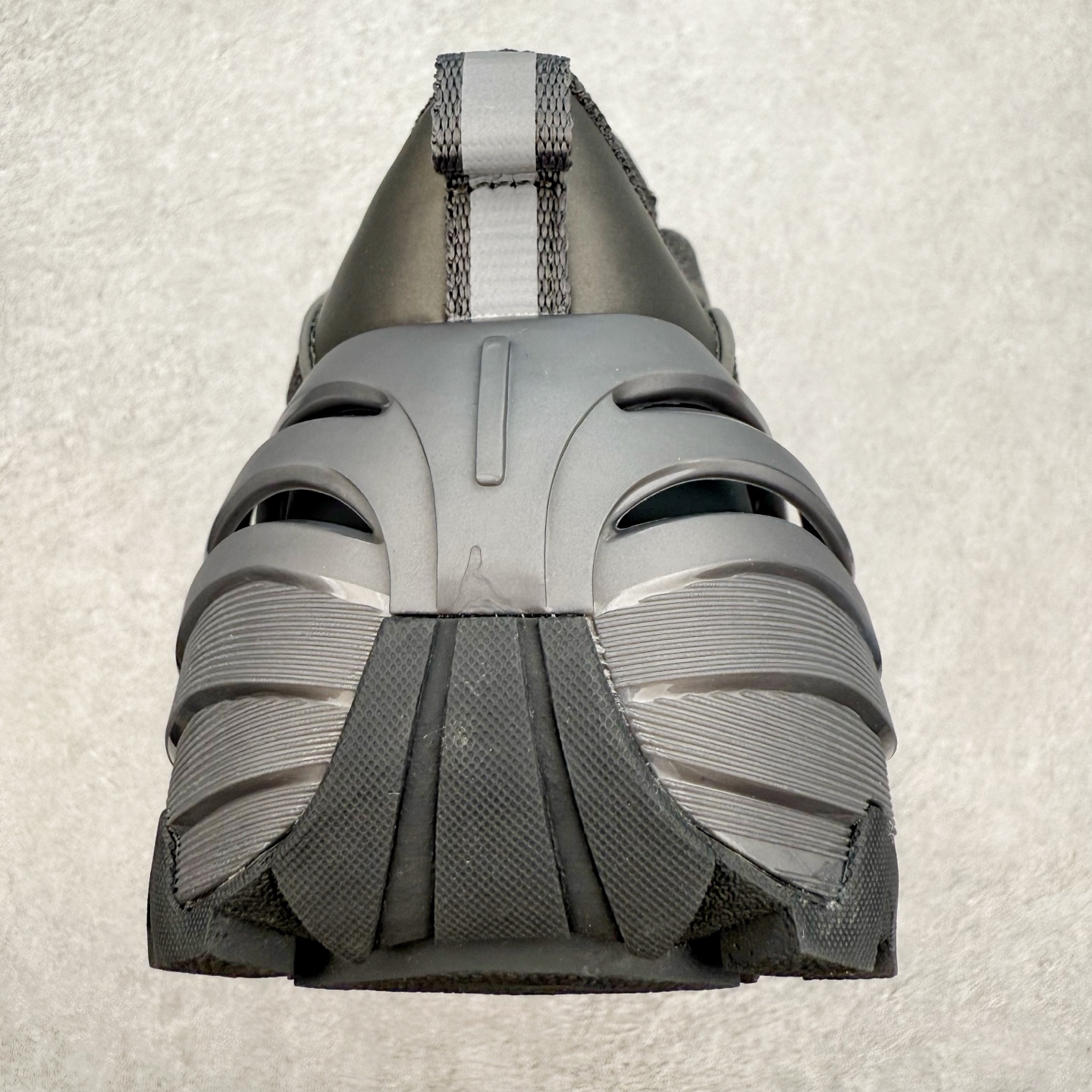 图片[8]-AD Wonder Runner Turbo FOS系列舒适百搭防滑耐磨低帮跑步鞋 厚底增高 机甲旋风老爹鞋外观超酷炫，上脚瞬间时尚感拉满 ADIPRENE+科技的鞋底，走路时软软弹弹，缓震效果一流 鞋面材质透气又舒适，穿一天也不觉得闷。尺码： 36 36⅔ 37⅓ 38 38⅔ 39⅓ 40 40⅔ 41⅓ 42 42⅔ 43⅓ 44 45-选品中心