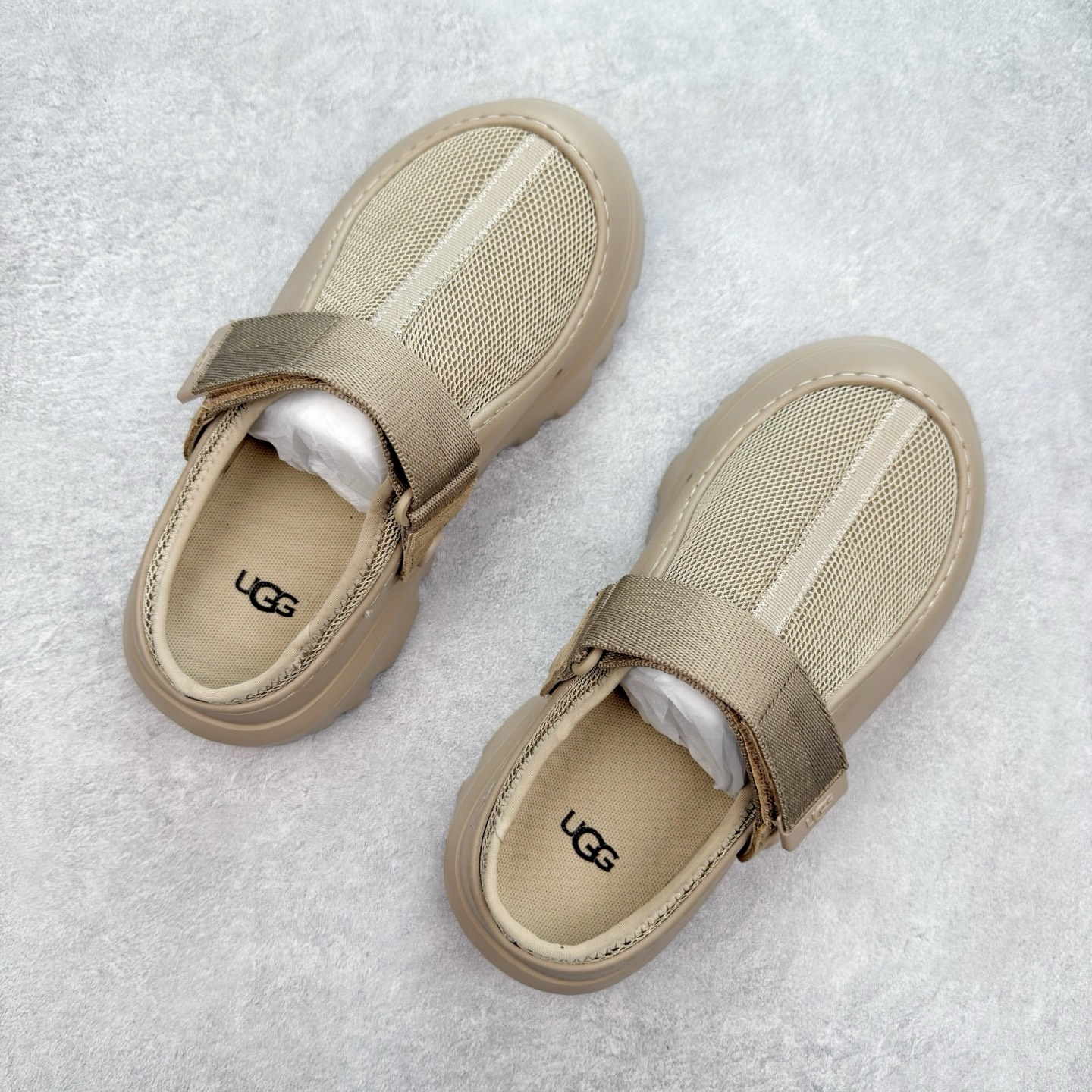 图片[3]-＃SP原厂 UGG 5188 Tasman Lug 绒面革圆头轻盈低帮生活休闲鞋凉鞋 全鞋采用ZP同厂 隆丰A级澳洲进口羊皮毛一体 品牌代工厂生产线 完全遵循ZP工艺流程 代工厂原厂版师 秉承无原鞋不开发选择 注重每一处细节 市面最正版型 TREADLITE\\\”轻翼\\\”科技外底 轻便/耐用/柔韧/桩型【售后郑重承诺】一个月内若出现重大脱胶/断底等质量问题 直接为您换新！尺码：35 36 37 38 39 40-选品中心